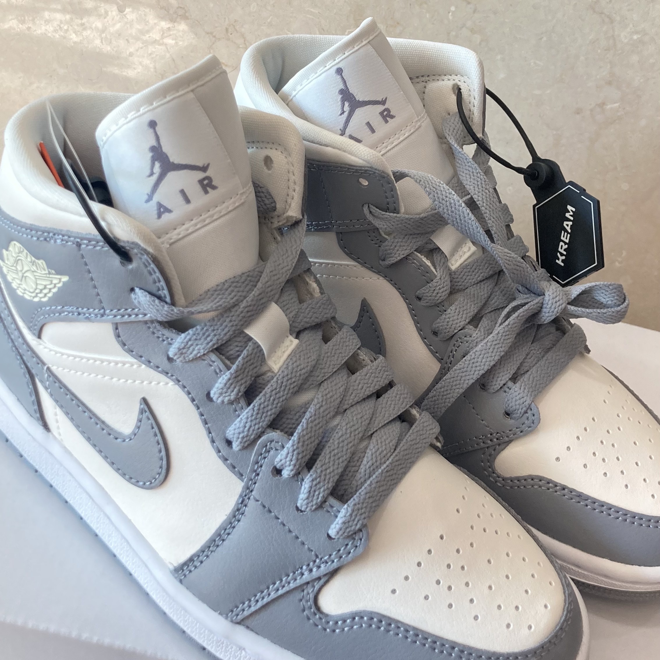 (W) Jordan 1 Mid Sail Stealth 착용 스타일