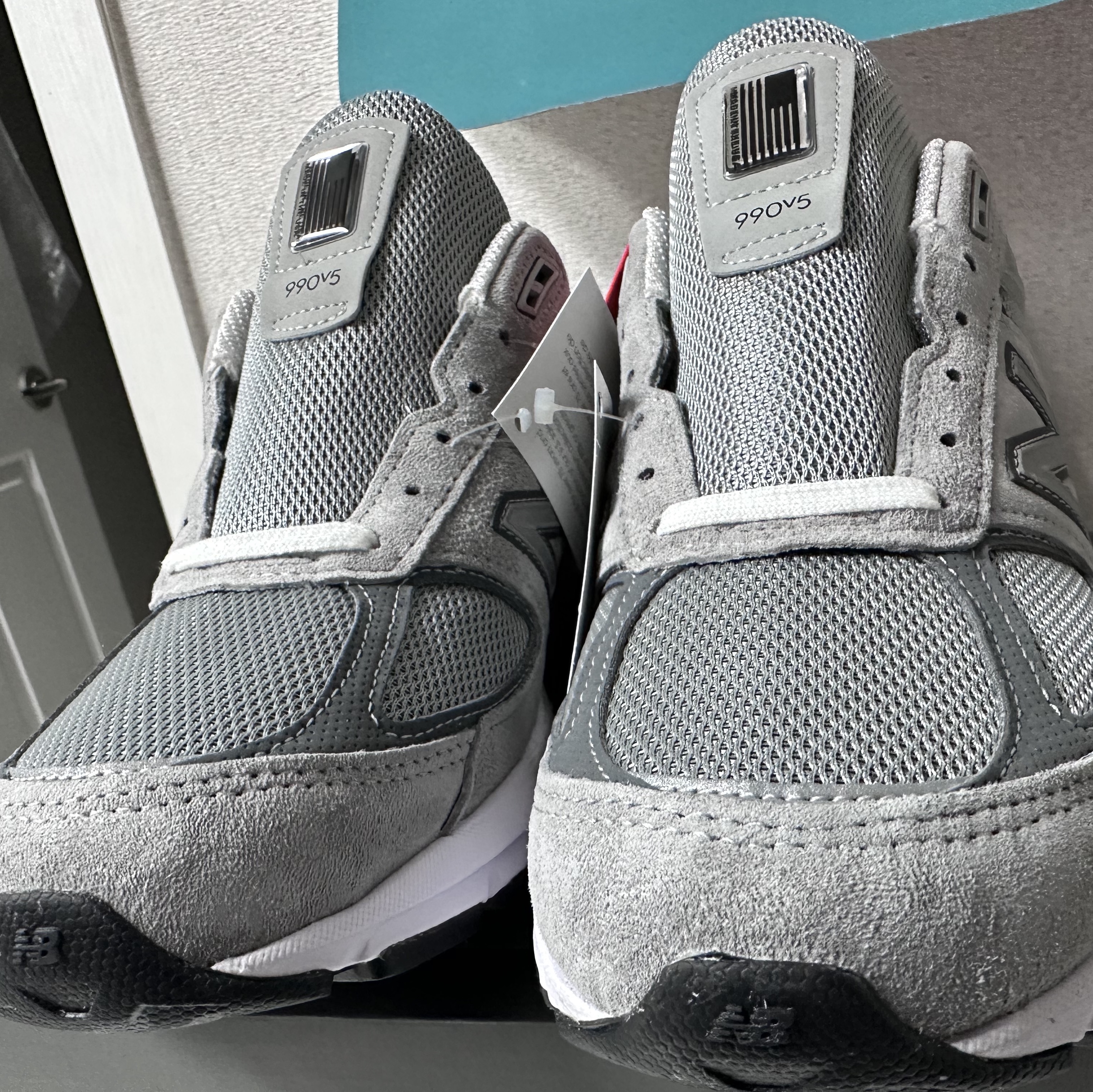 New Balance 990v5 Made in USA Grey - D Standard 착용 스타일