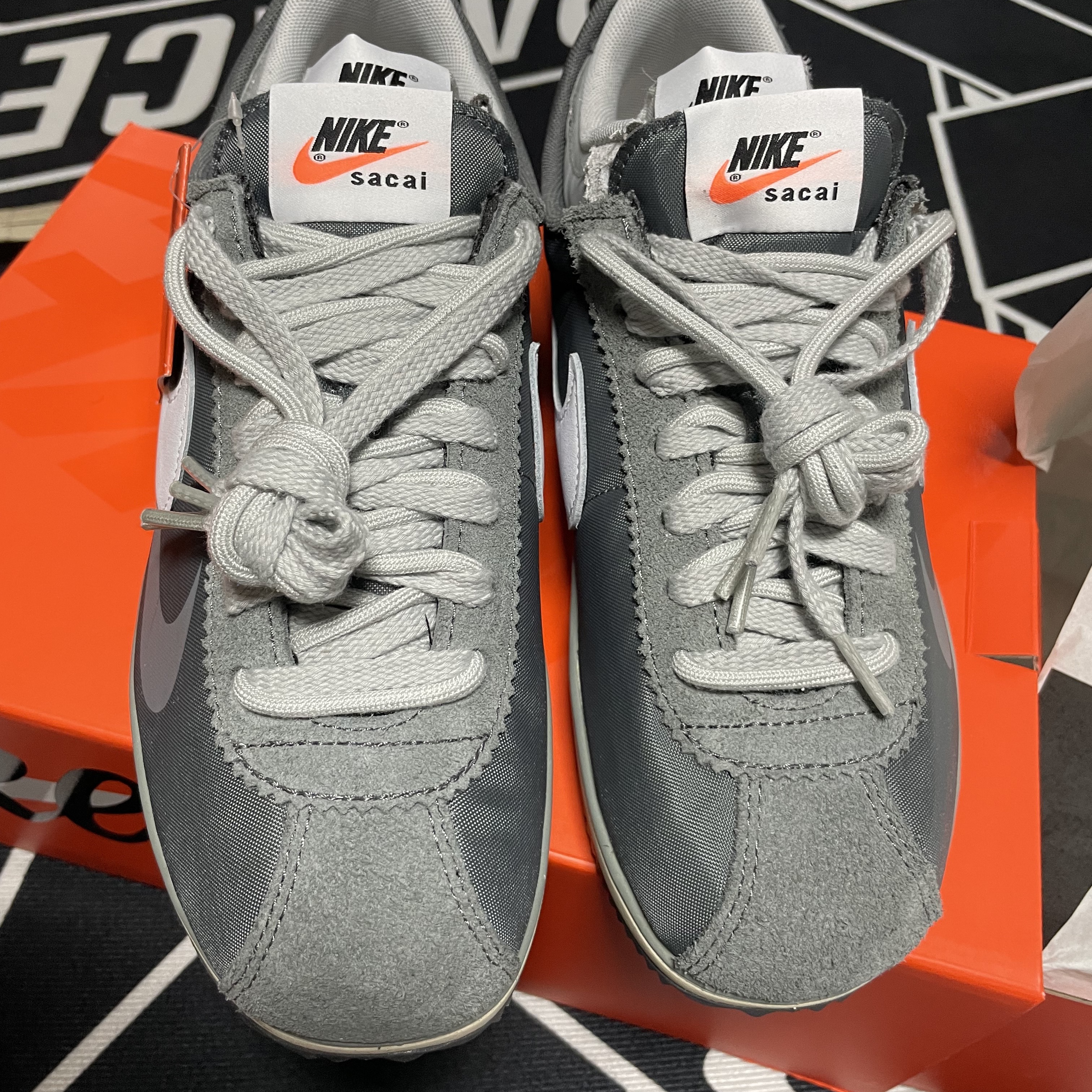 Nike x Sacai Zoom Cortez SP Iron Grey 착용 스타일 - 2