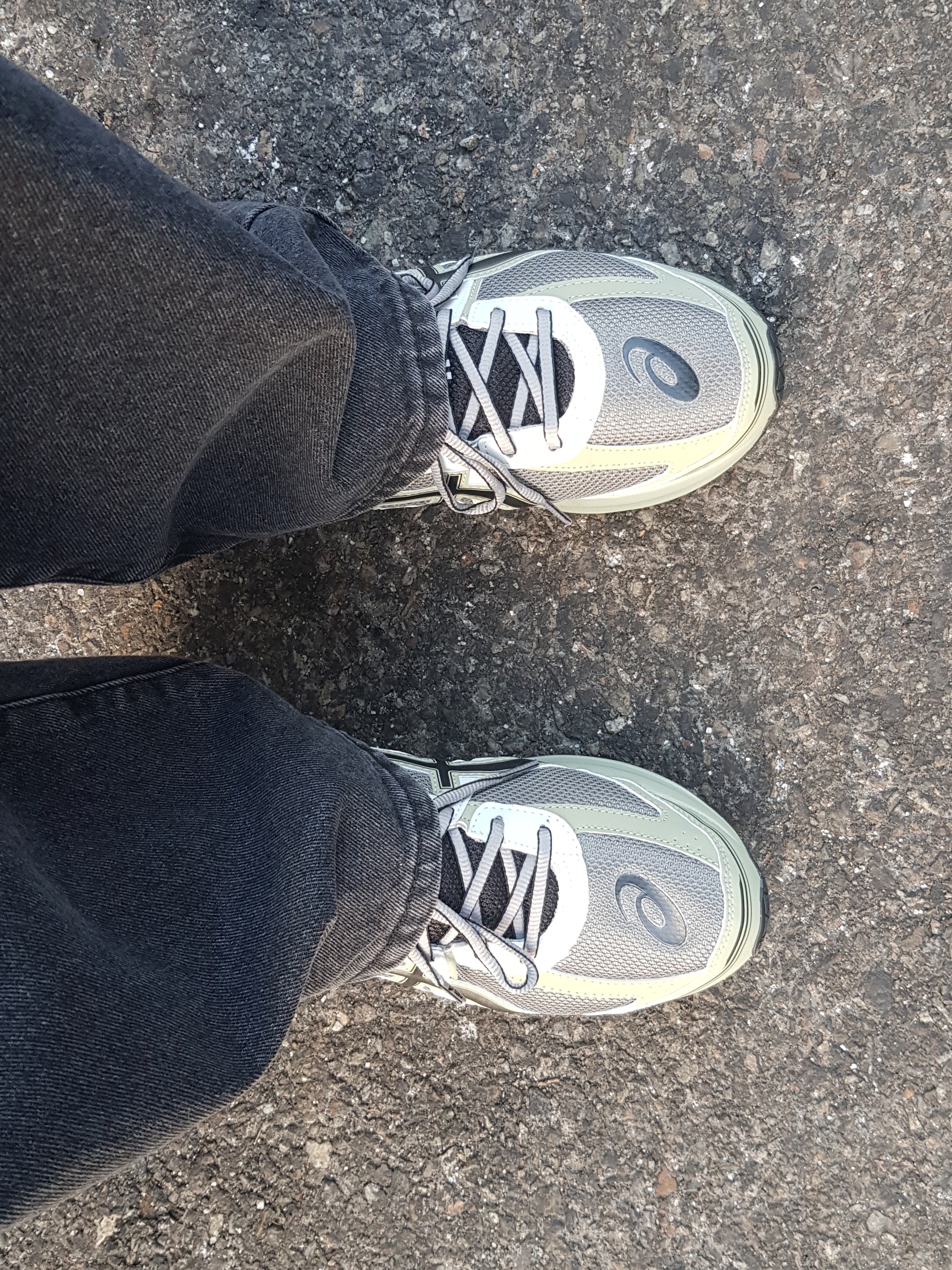 Asics Jog 100 S Sheet Rock - 2E Wide 착용 스타일