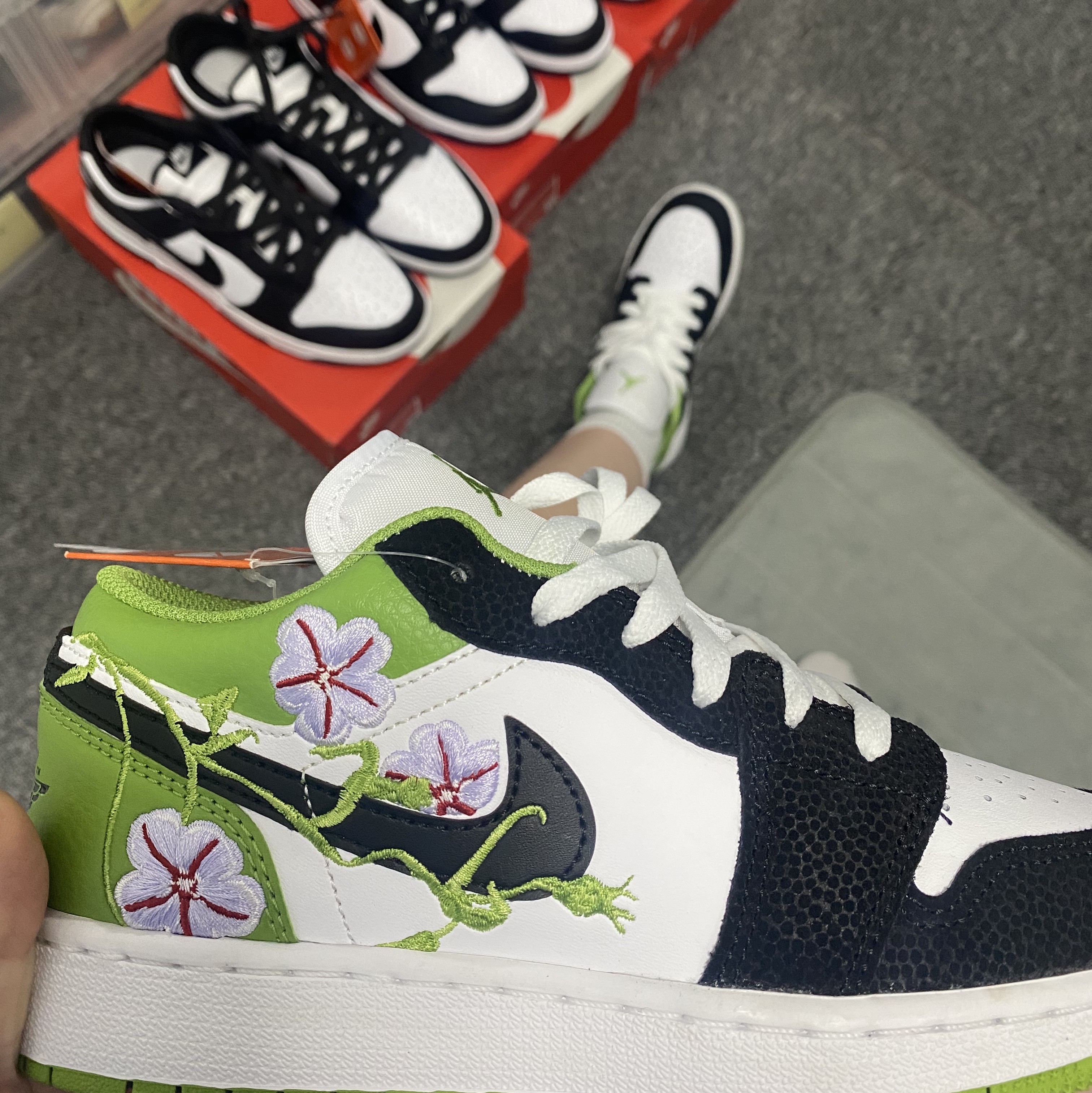 (GS) Jordan 1 Low SE Altitude Green 착용 스타일 - 1