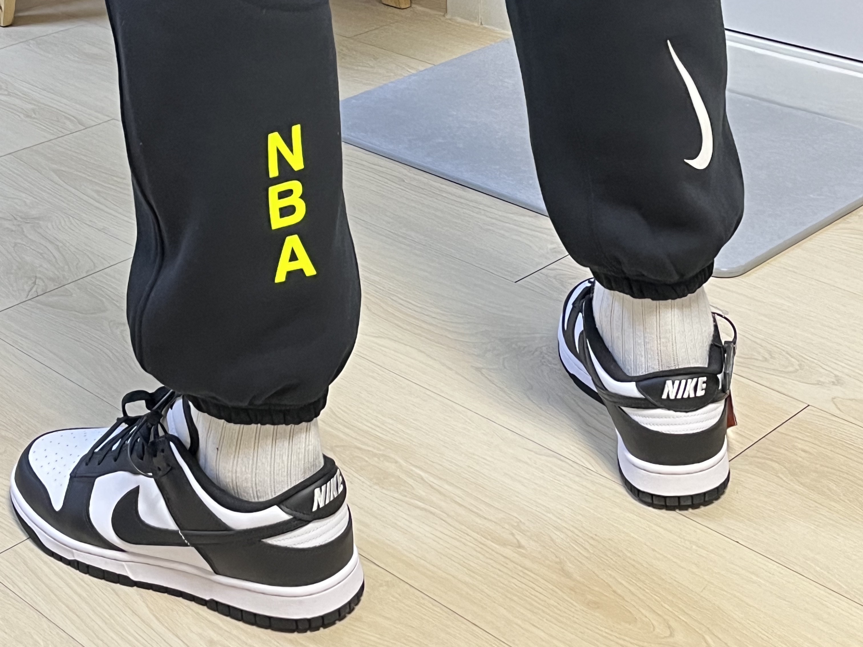 Nike Dunk Low Retro Black 착용 스타일
