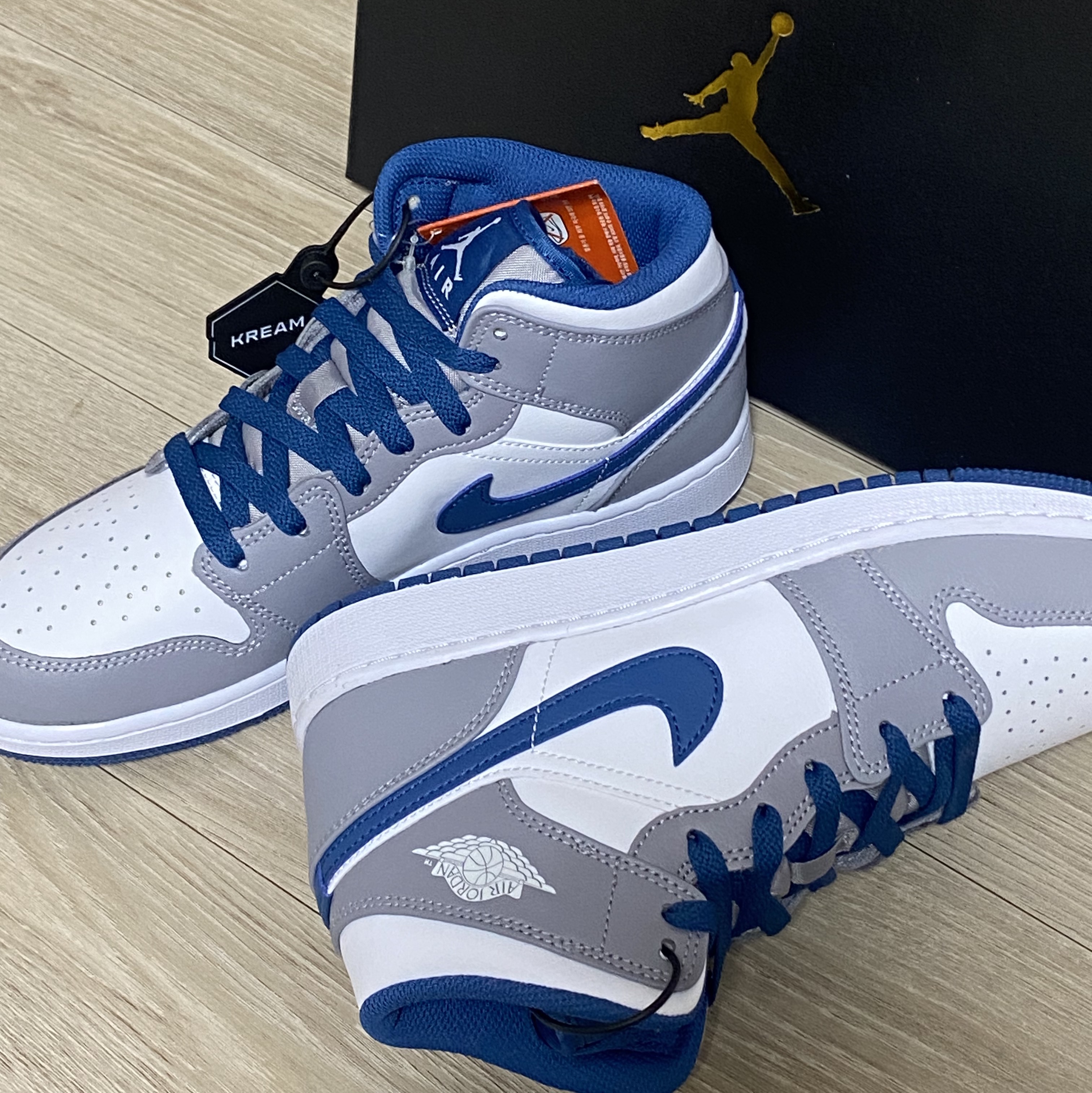 (GS) Jordan 1 Mid Cement Grey True Blue 착용 스타일