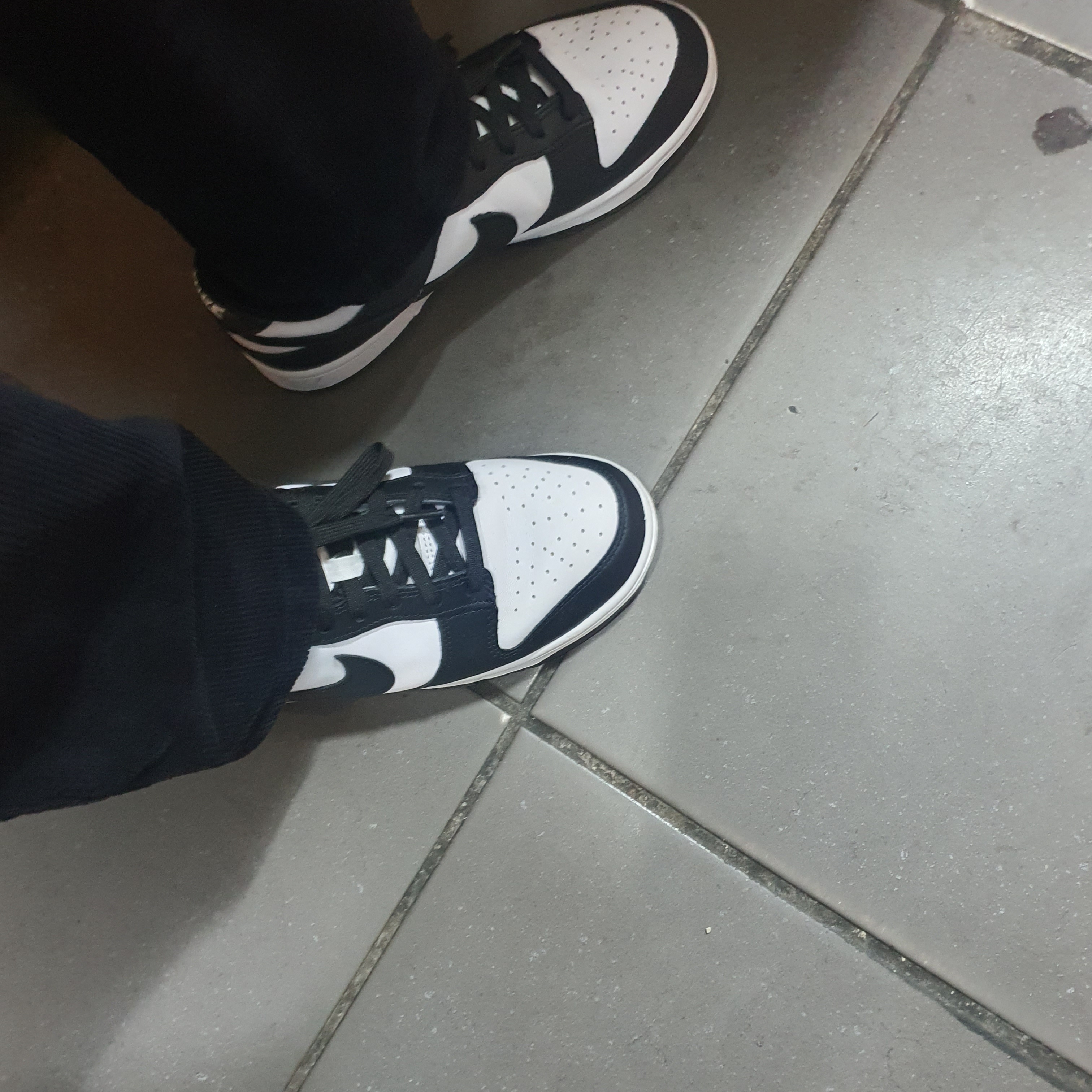 Nike Dunk Low Retro Black 착용 스타일