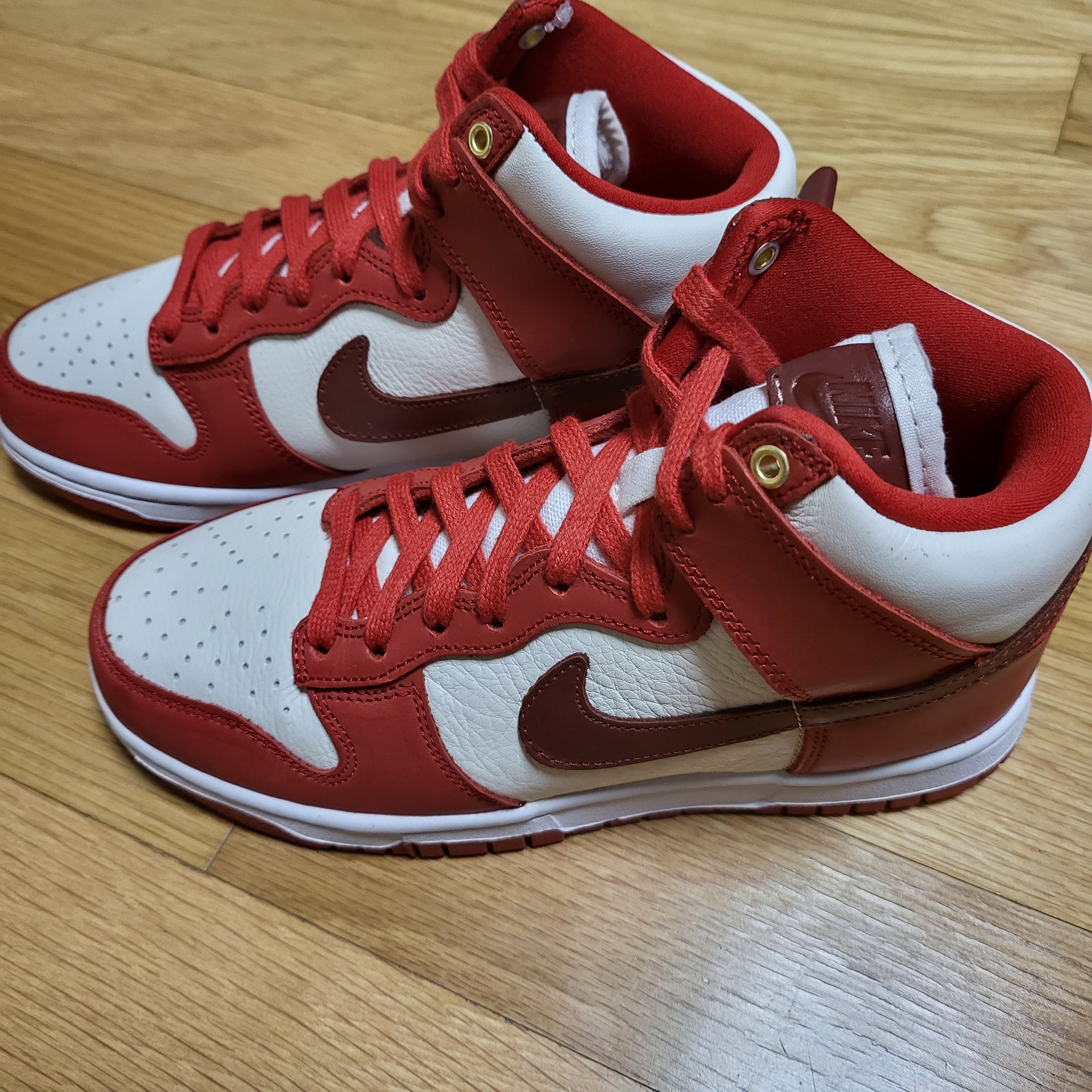 (W) Nike Dunk High LXX Cinnabar 착용 스타일