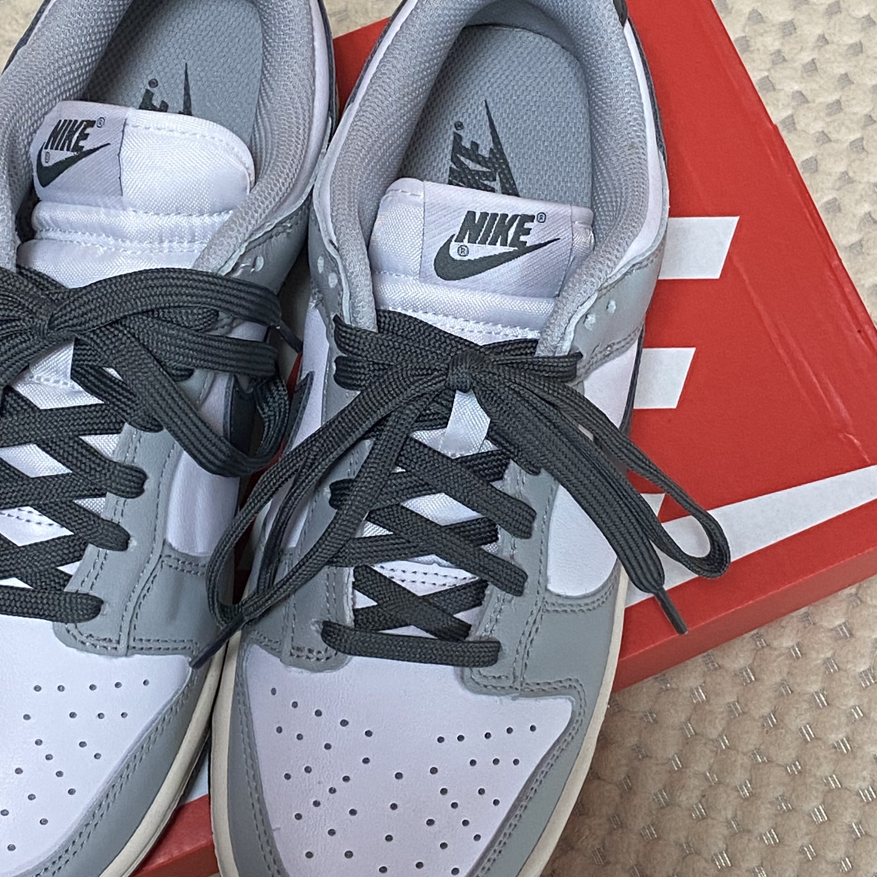 (W) Nike Dunk Low Light Smoke Grey 착용 스타일
