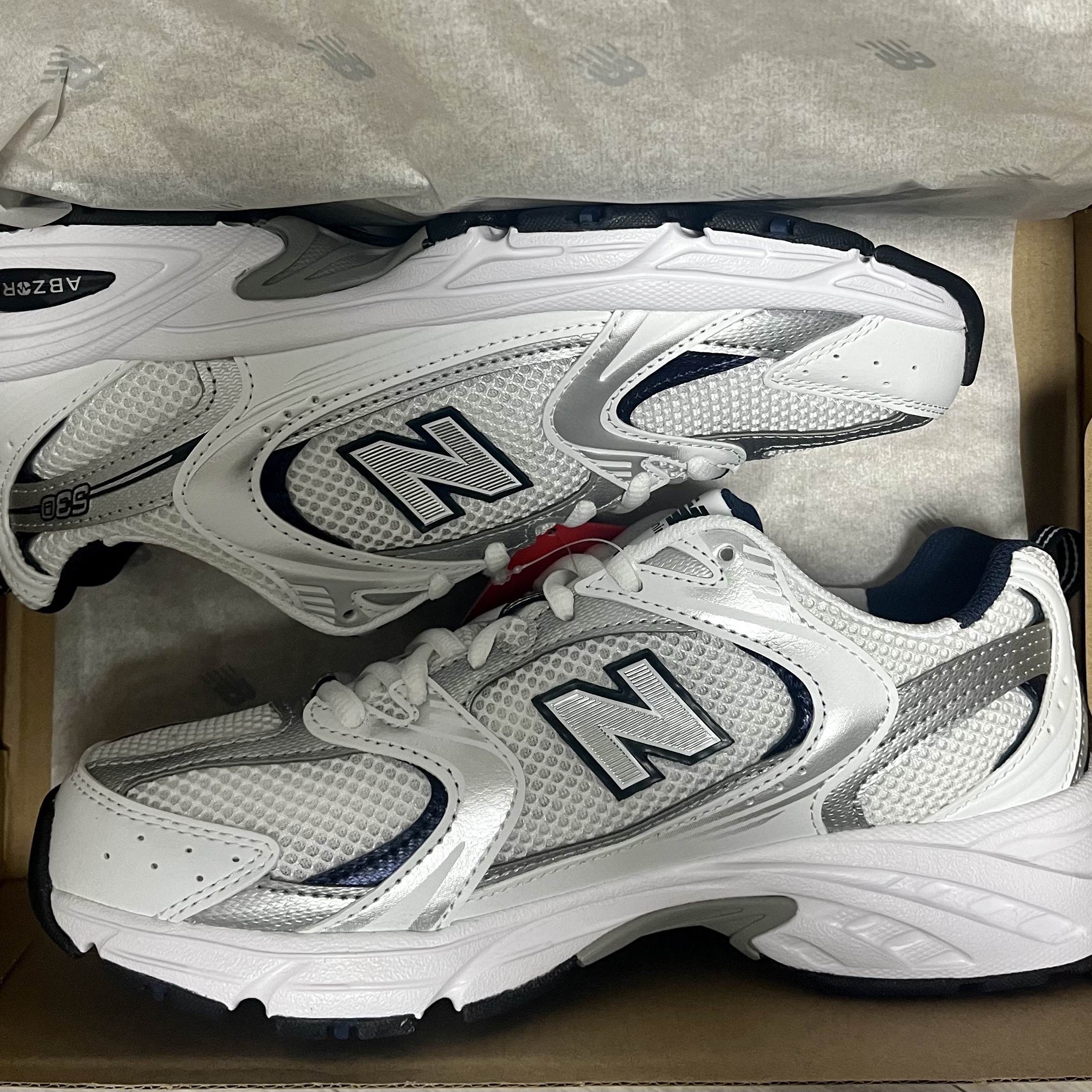 New Balance 530 White 착용 스타일