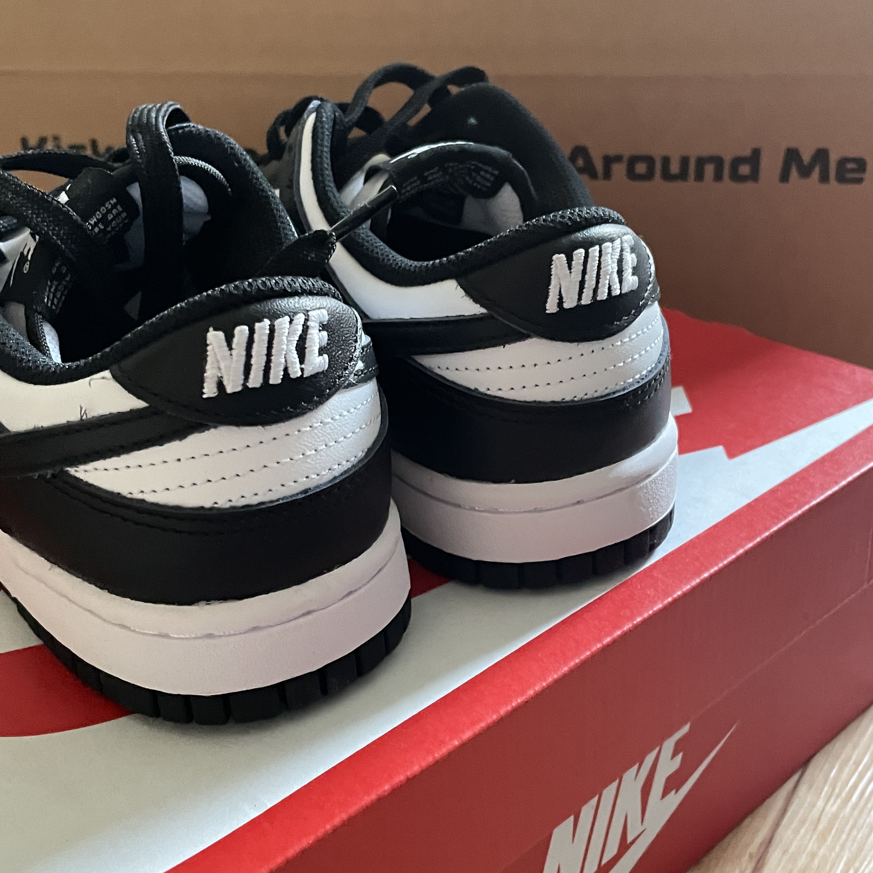 (W) Nike Dunk Low Black 착용 스타일 - 4