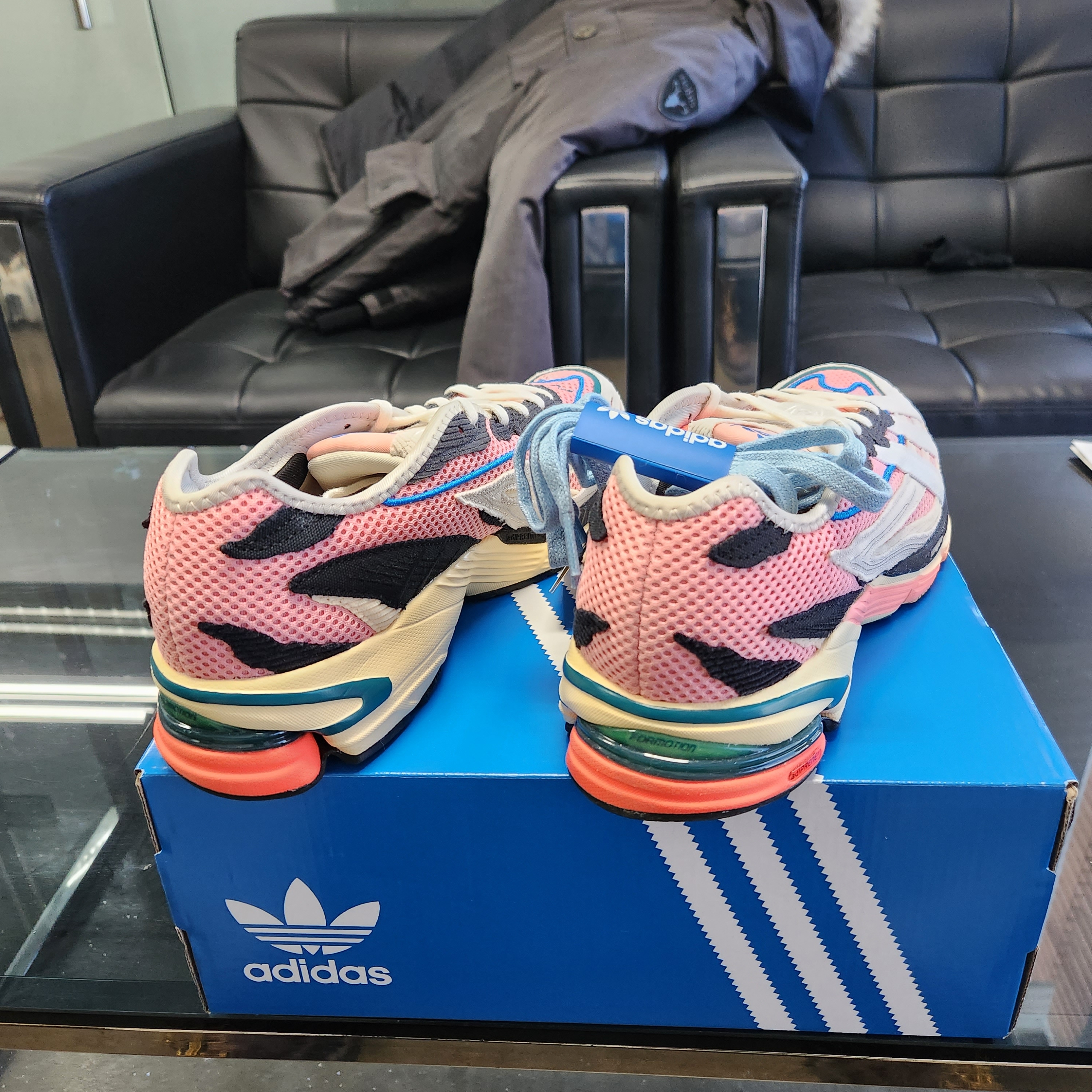Adidas x Sean Wotherspoon Orketro White Easy Yellow 착용 스타일 - 4