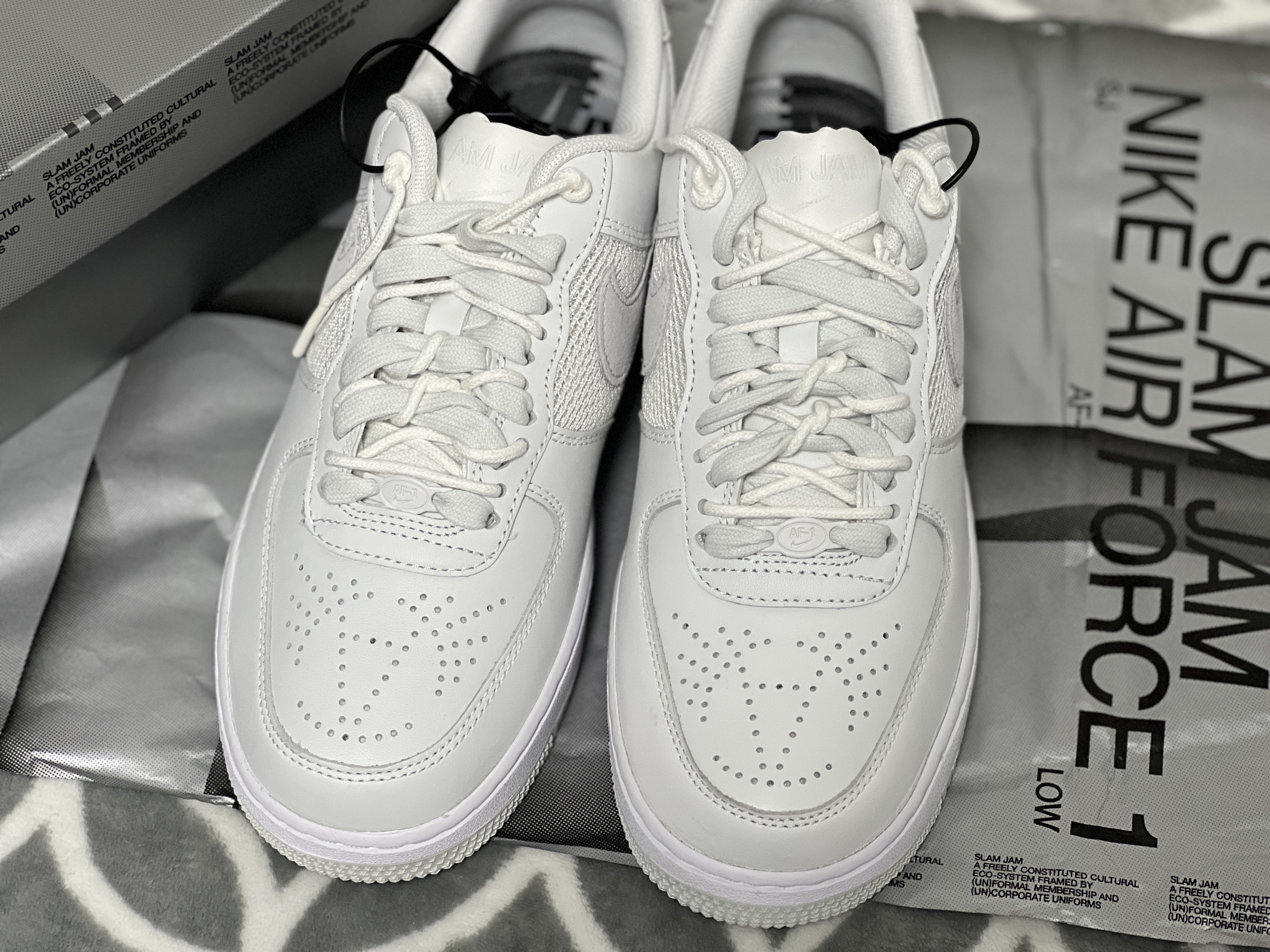 Nike x Slam Jam Air Force 1 Low SP Summit White 착용 스타일 - 2