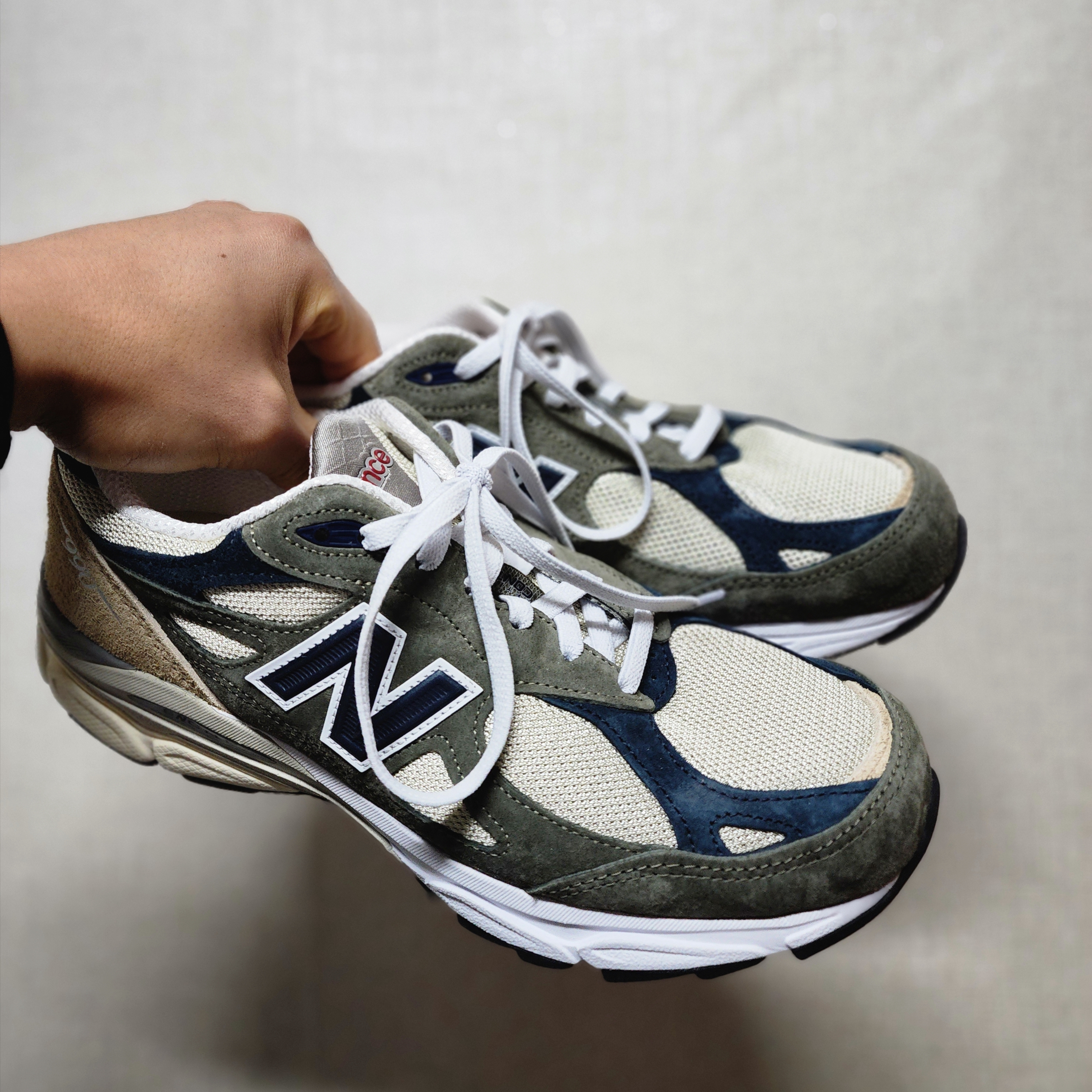 New Balance 990v3 Made in USA Olive 착용 스타일