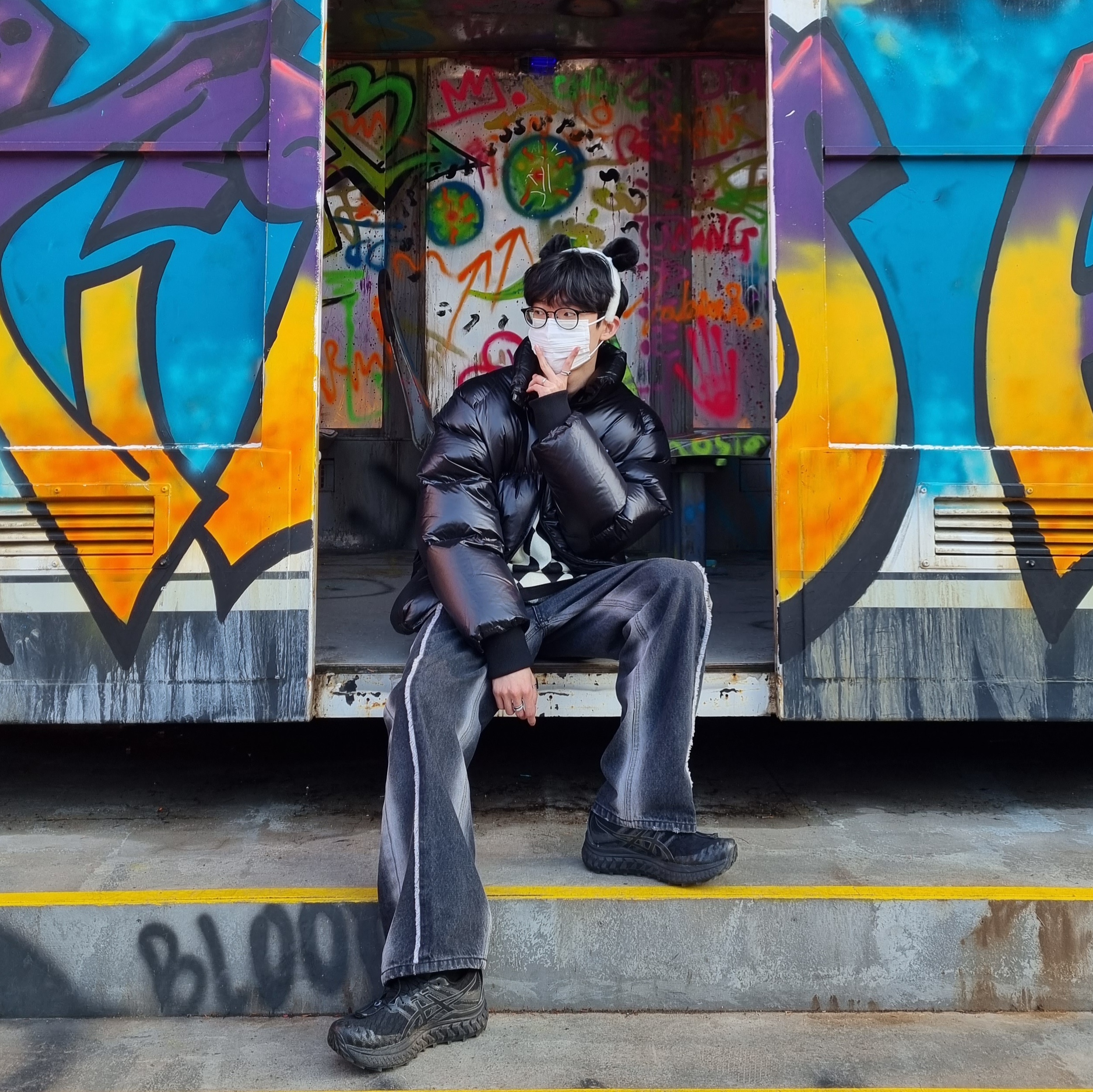 Asics Trabuco Max Black 착용 스타일
