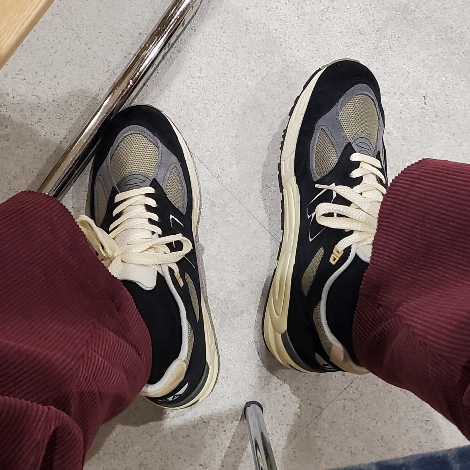 New Balance 990v2 Made in USA Black True camo 착용 스타일 - 1