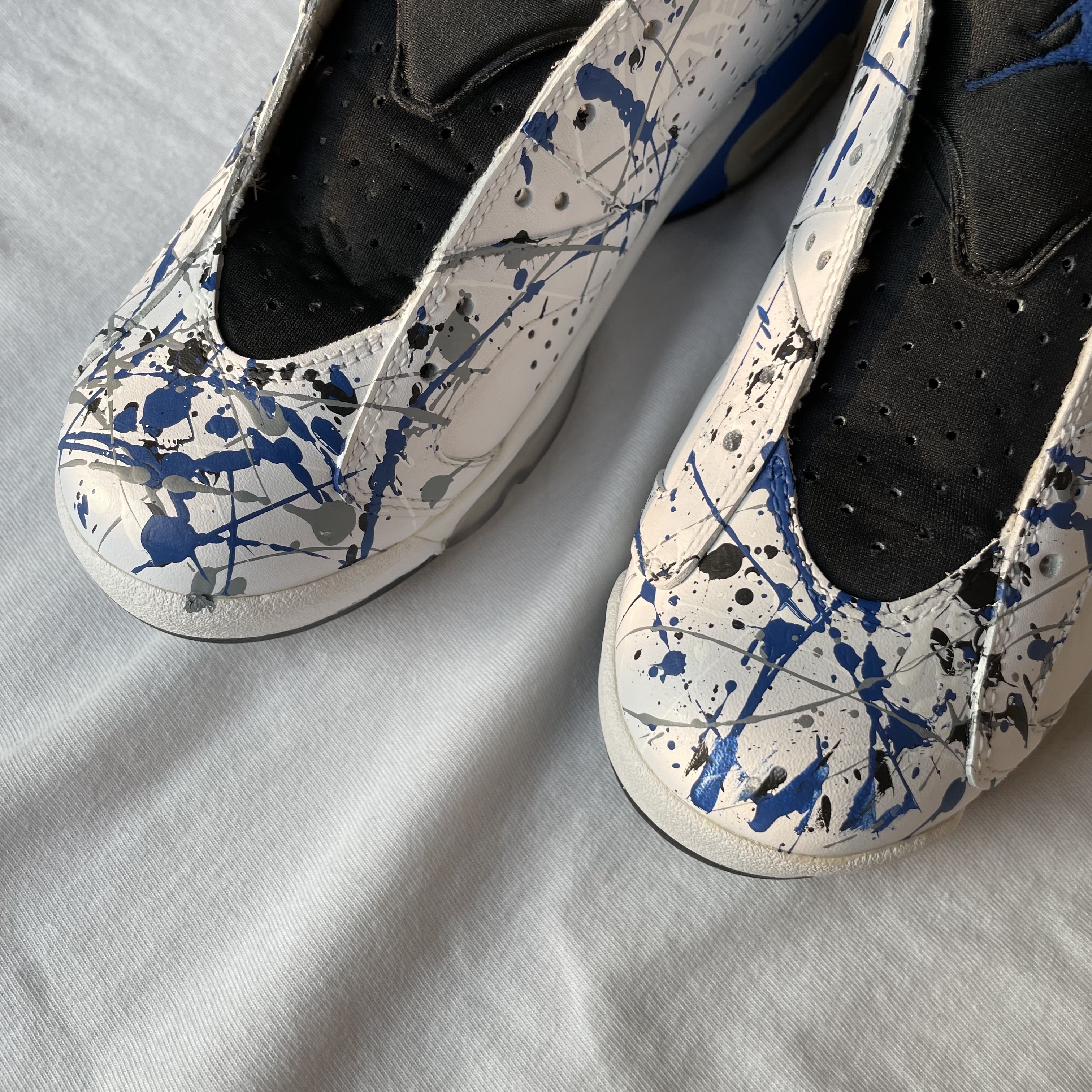 Jordan 6 Retro Sport Blue 2014, Jordan 1 Mid Triple White 착용 스타일 - 2