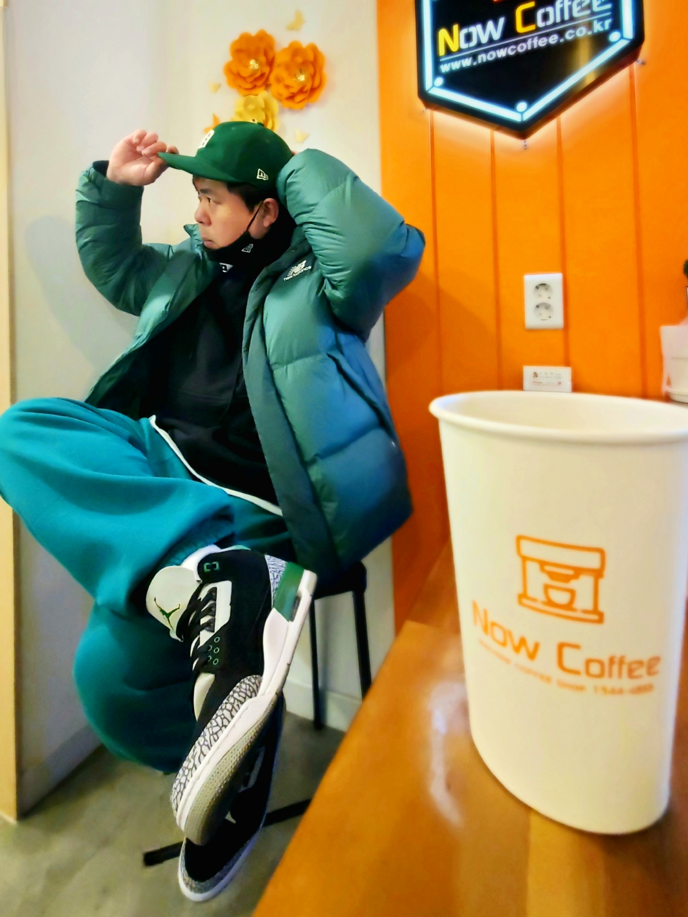 Jordan 3 Retro Pine Green, Nike NRG Solo Swoosh Fleece Pants Mystic Green - US/EU 착용 스타일