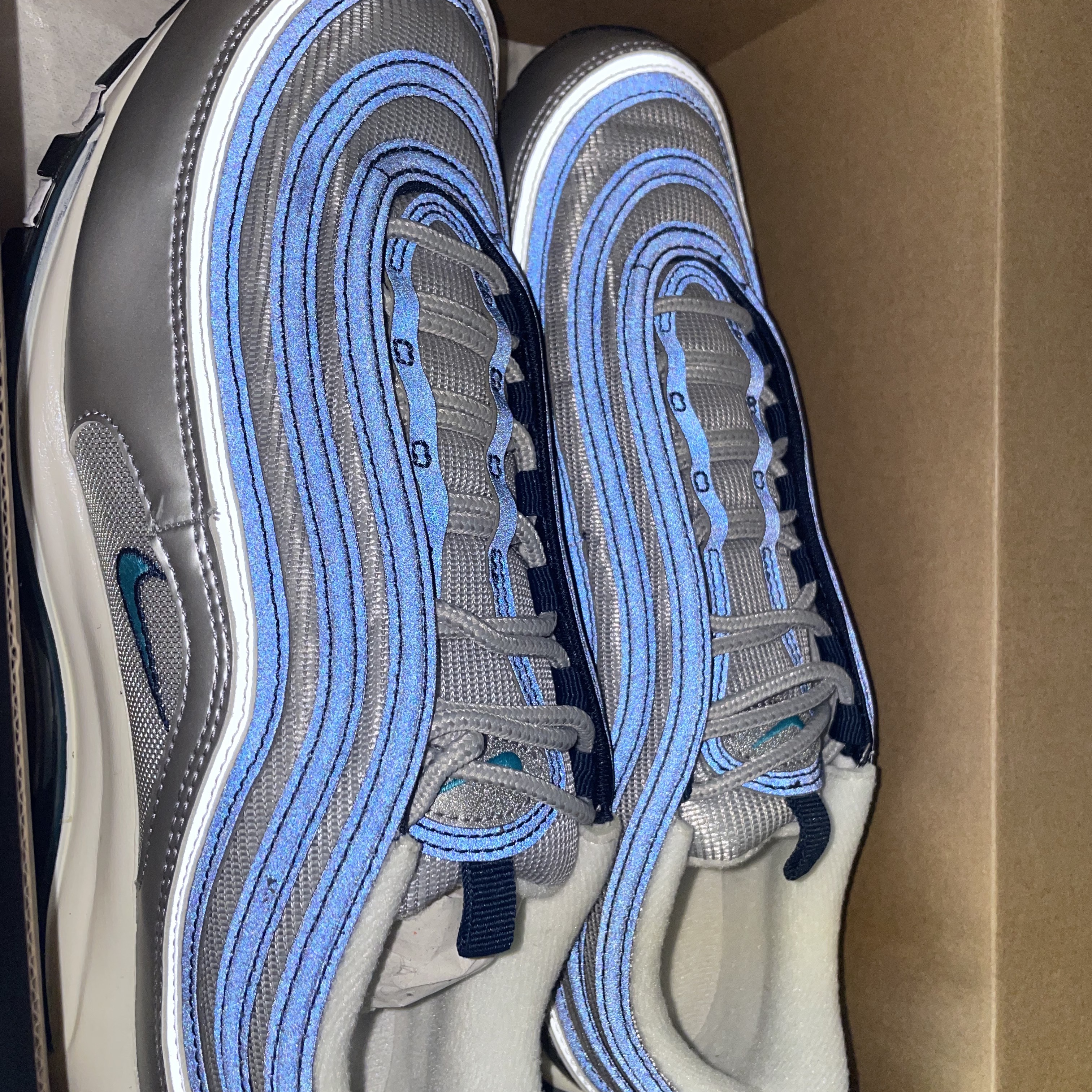 Nike Air Max 97 OG Metallic Silver and Chlorine Blue 착용 스타일
