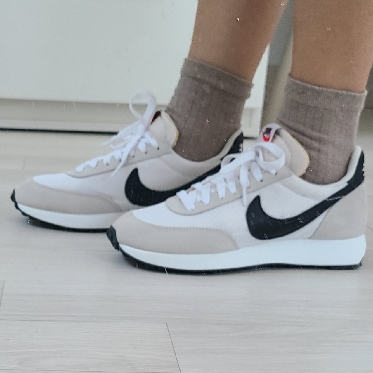 Nike Air Tailwind 79 White Phantom Black 착용 스타일 - 3