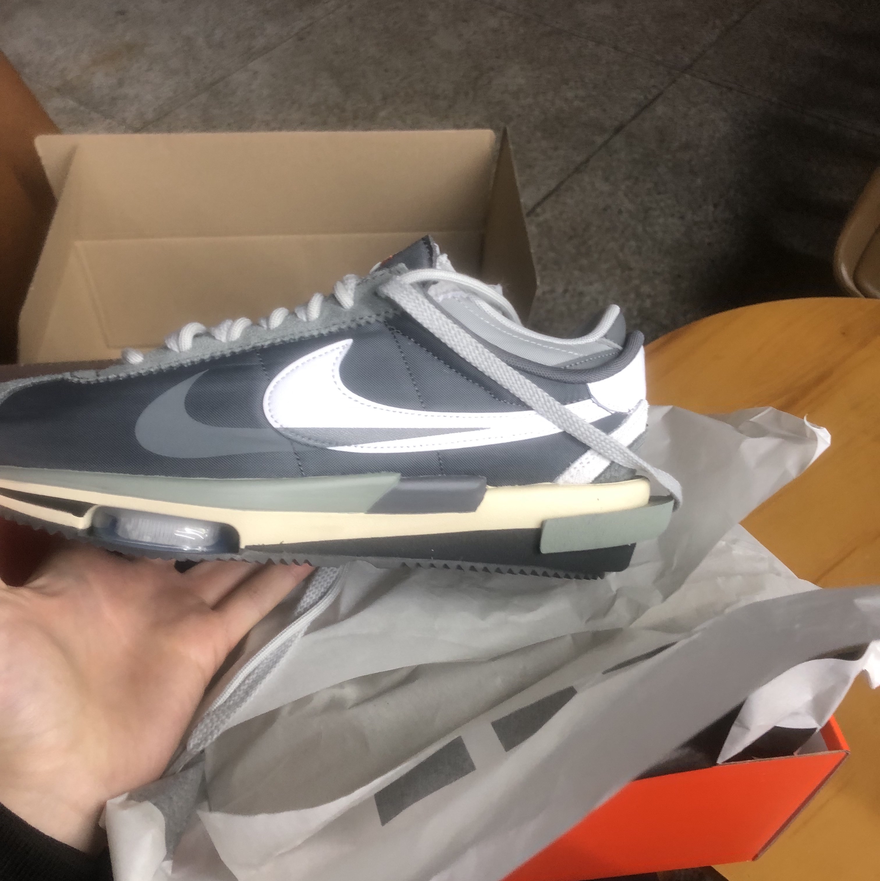 Nike x Sacai Zoom Cortez SP Iron Grey 착용 스타일 - 1