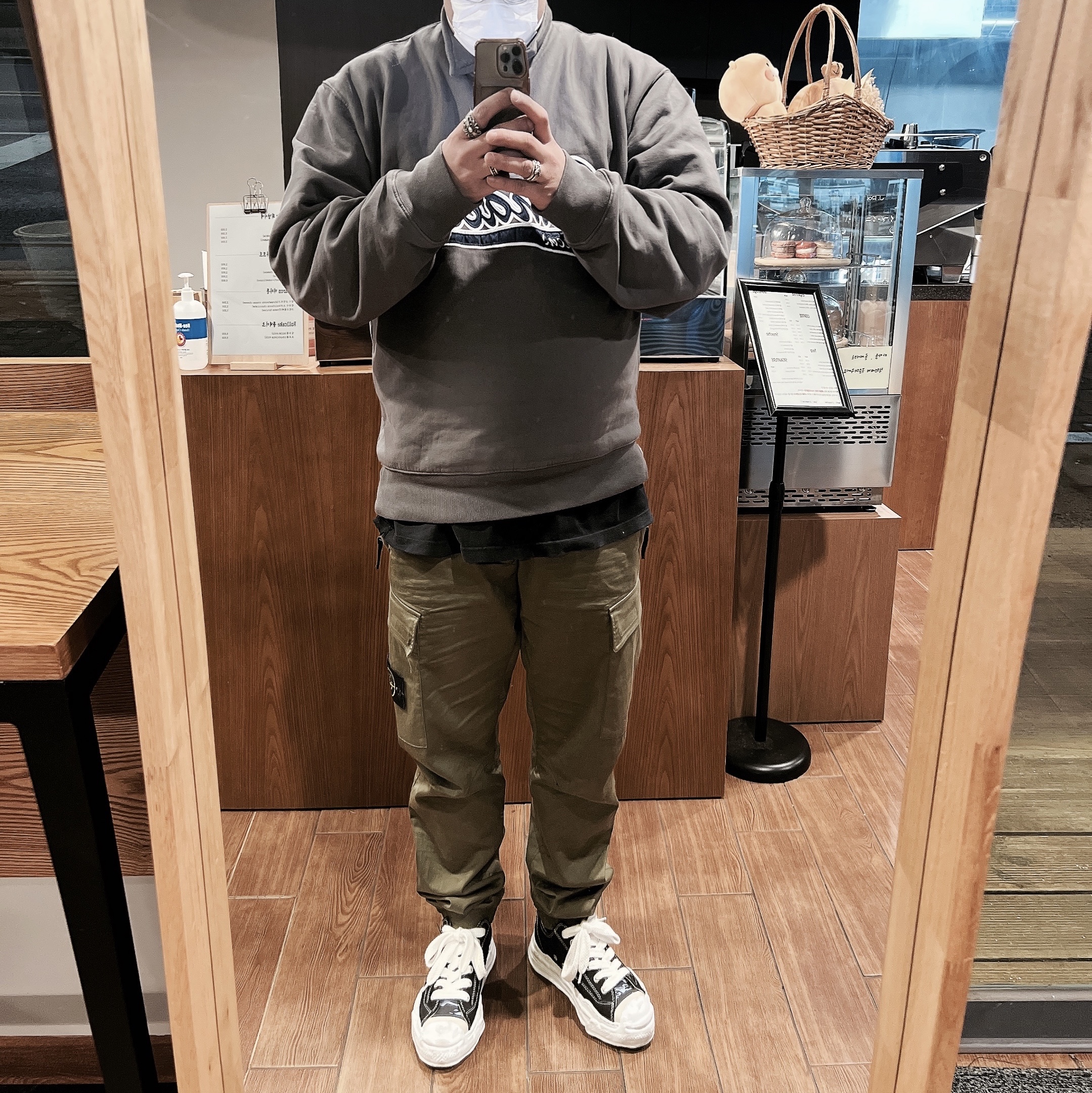 Maison Mihara Yasuhiro x Phenomenon Hank OG Sole Canvas Low-top Sneakers Black, Stussy x Denim Tears Half Zip Fleece Charcoal 착용 스타일