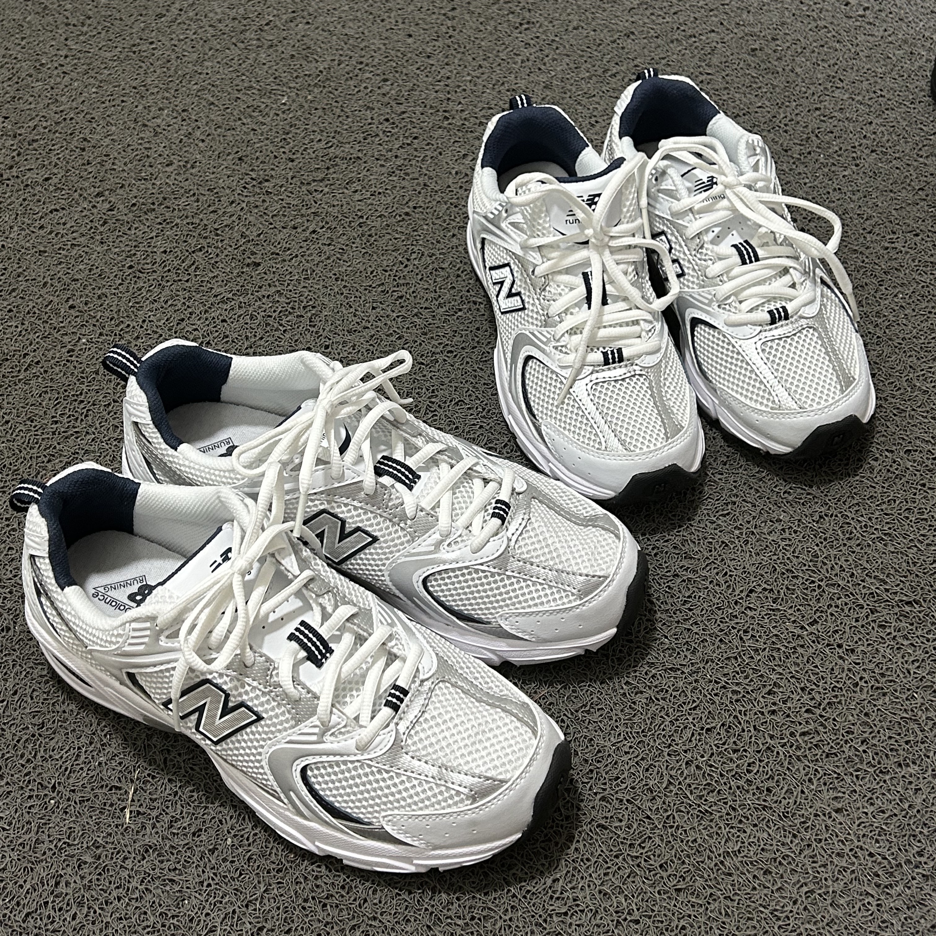 New Balance 530 White 착용 스타일