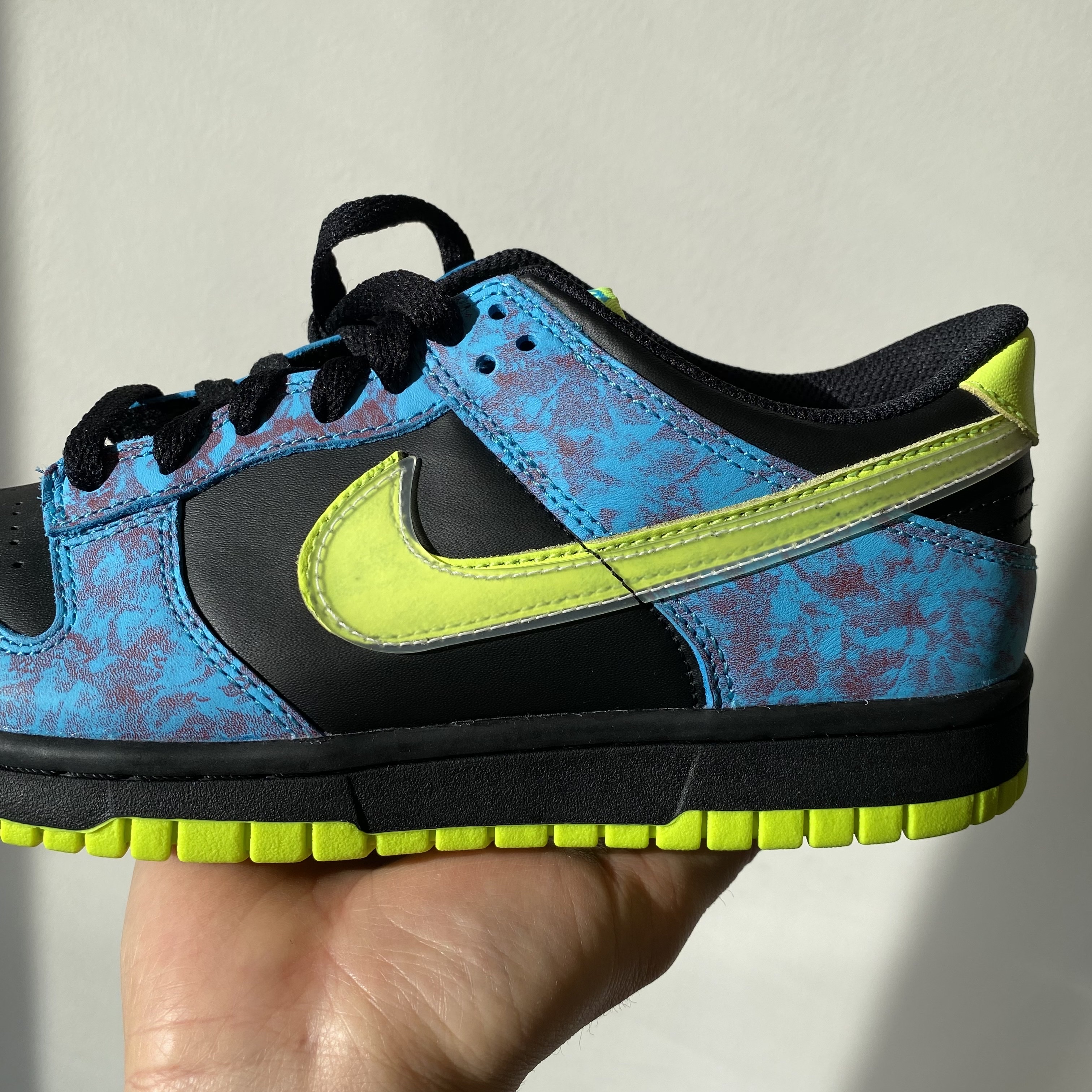 (GS) Nike Dunk Low Volt and Black 착용 스타일 - 5