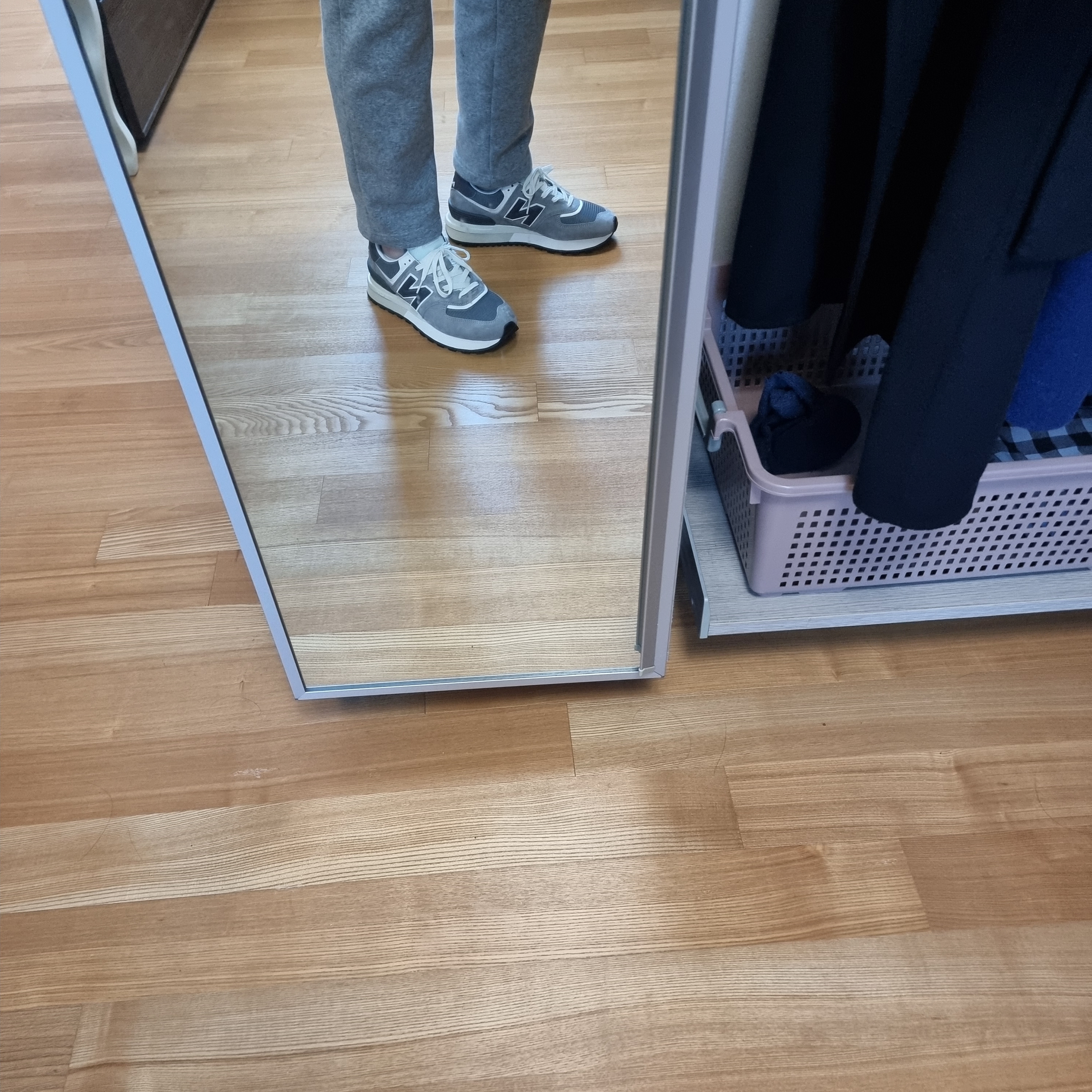 New Balance 574 Legacy Grey 착용 스타일 - 4