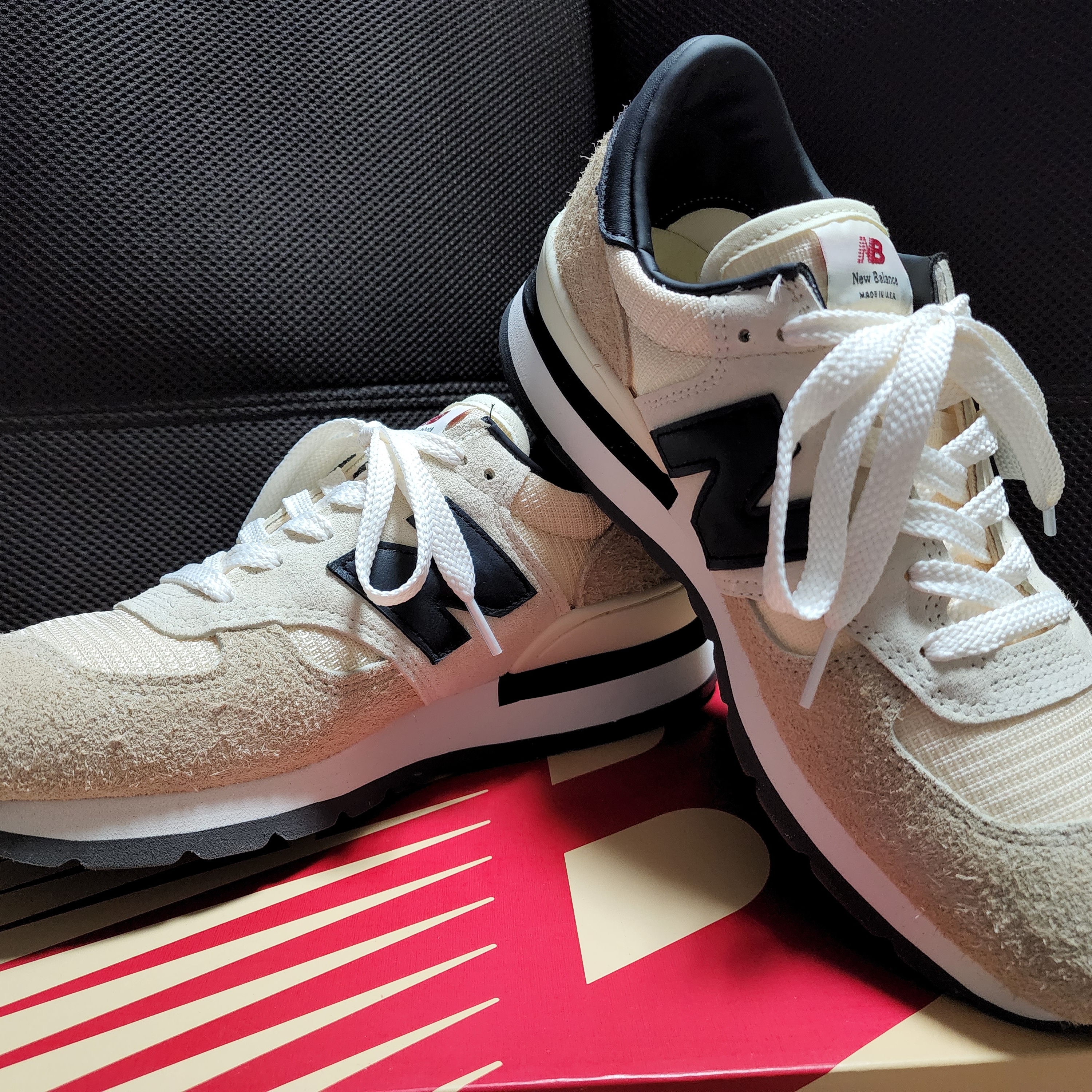 New Balance 990v1 Made in USA Incense Macadamia Nut 착용 스타일 - 3