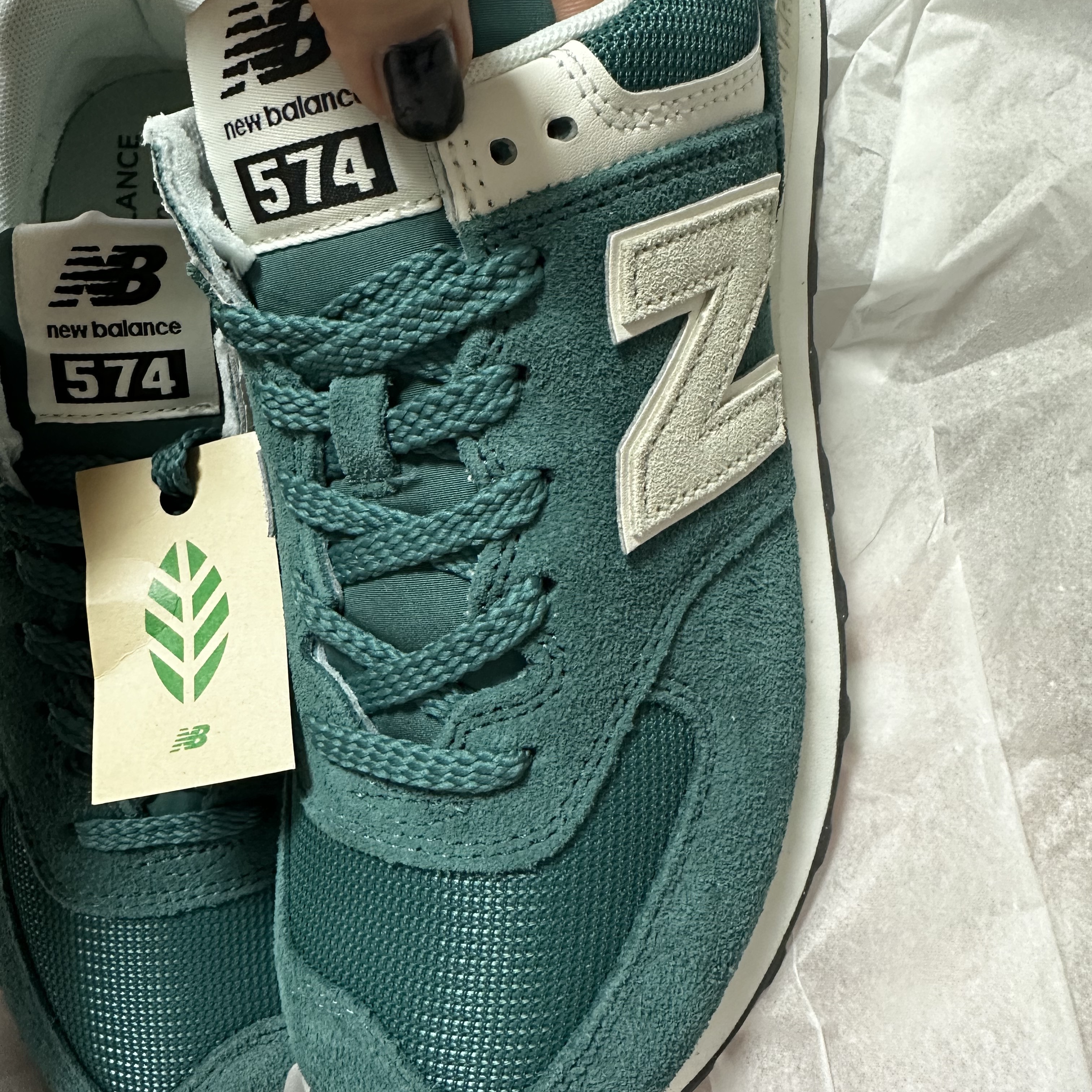 New Balance 574 Classics Reimagined Green 착용 스타일 - 2