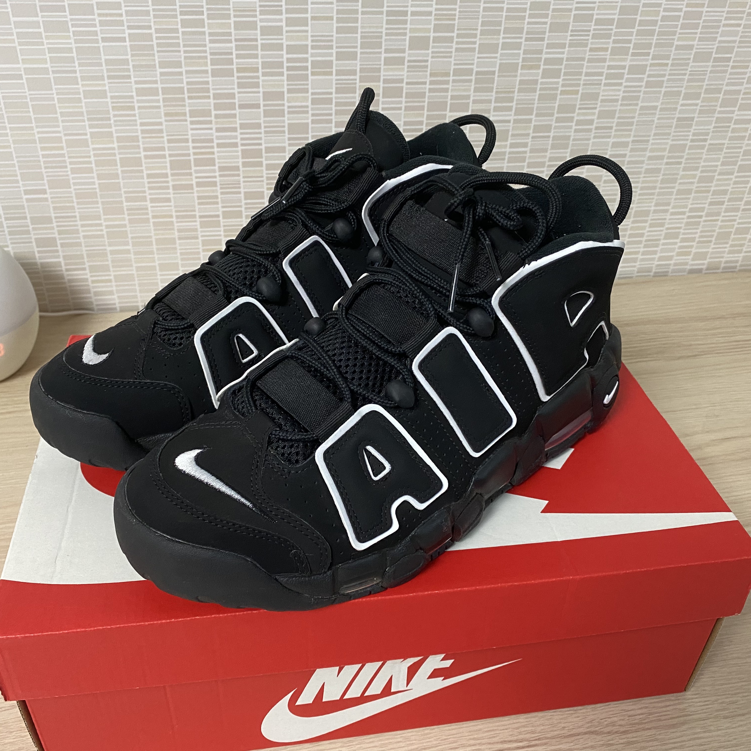 Nike Air More Uptempo Black White 2020 착용 스타일