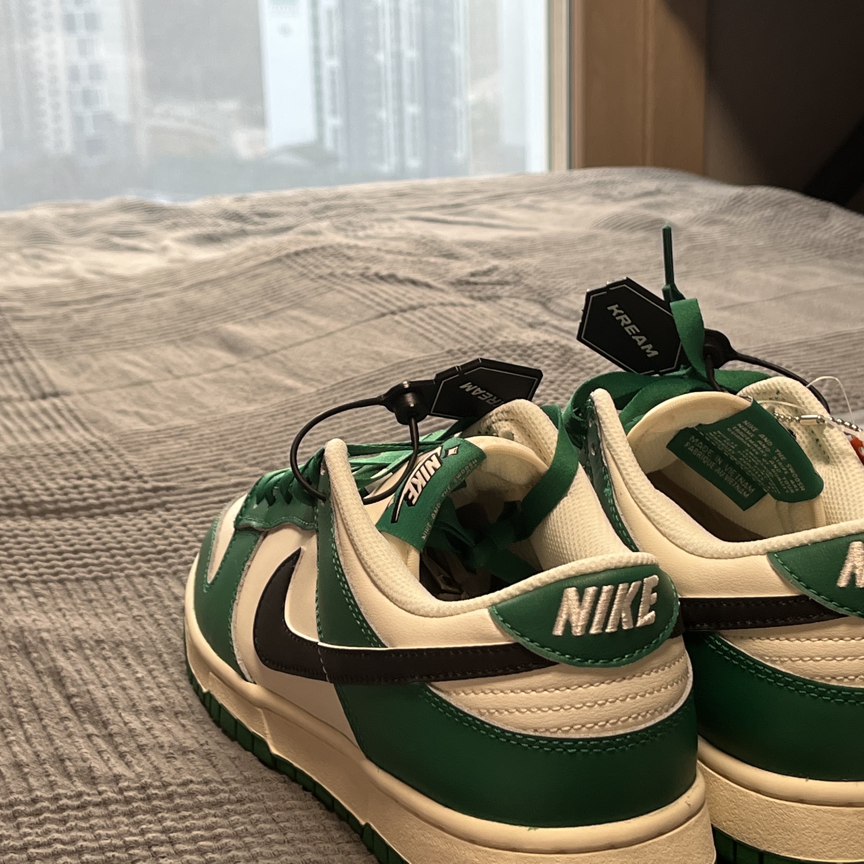 Nike Dunk Low Retro SE Jackpot Malachite 착용 스타일 - 1
