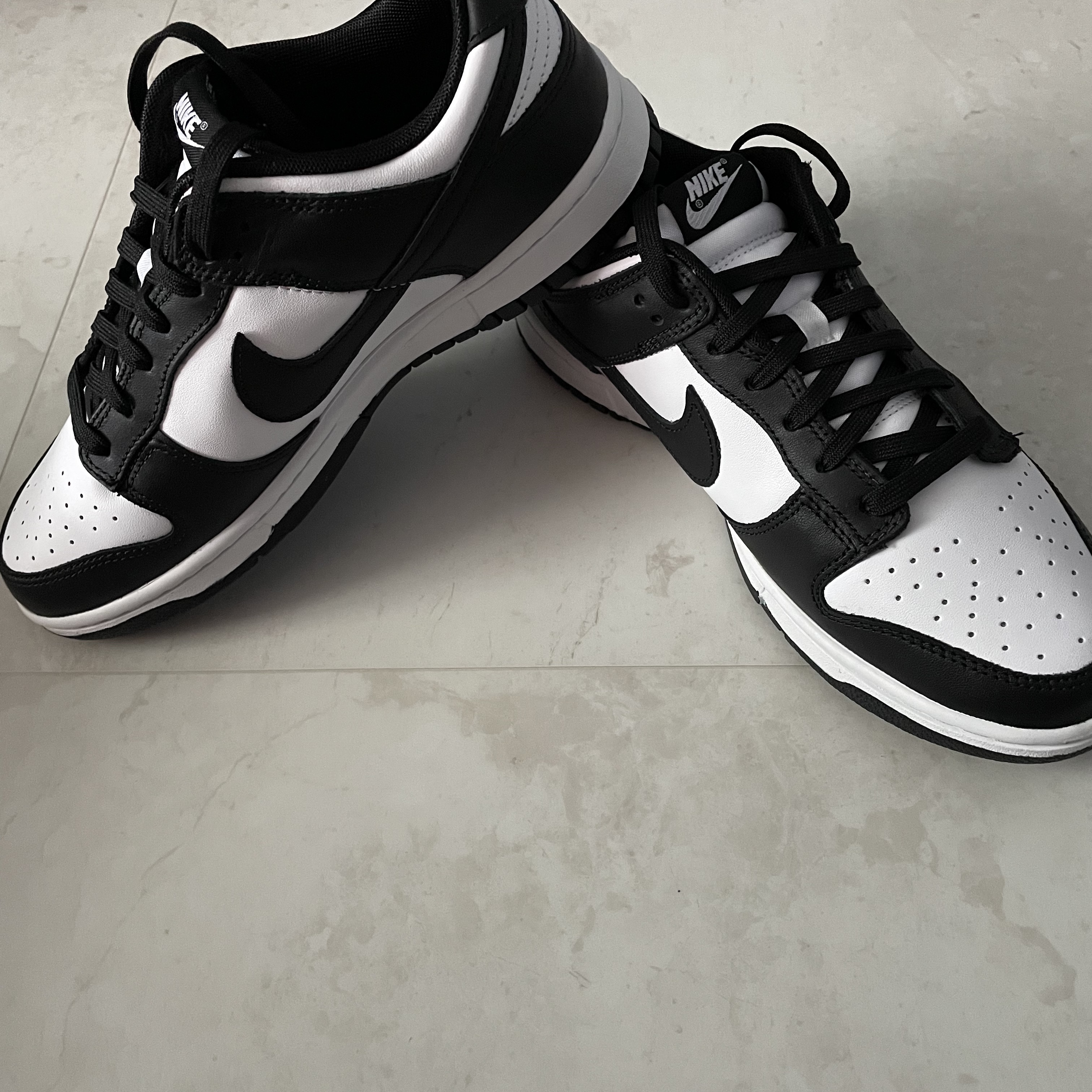 Nike Dunk Low Retro Black 착용 스타일 - 1