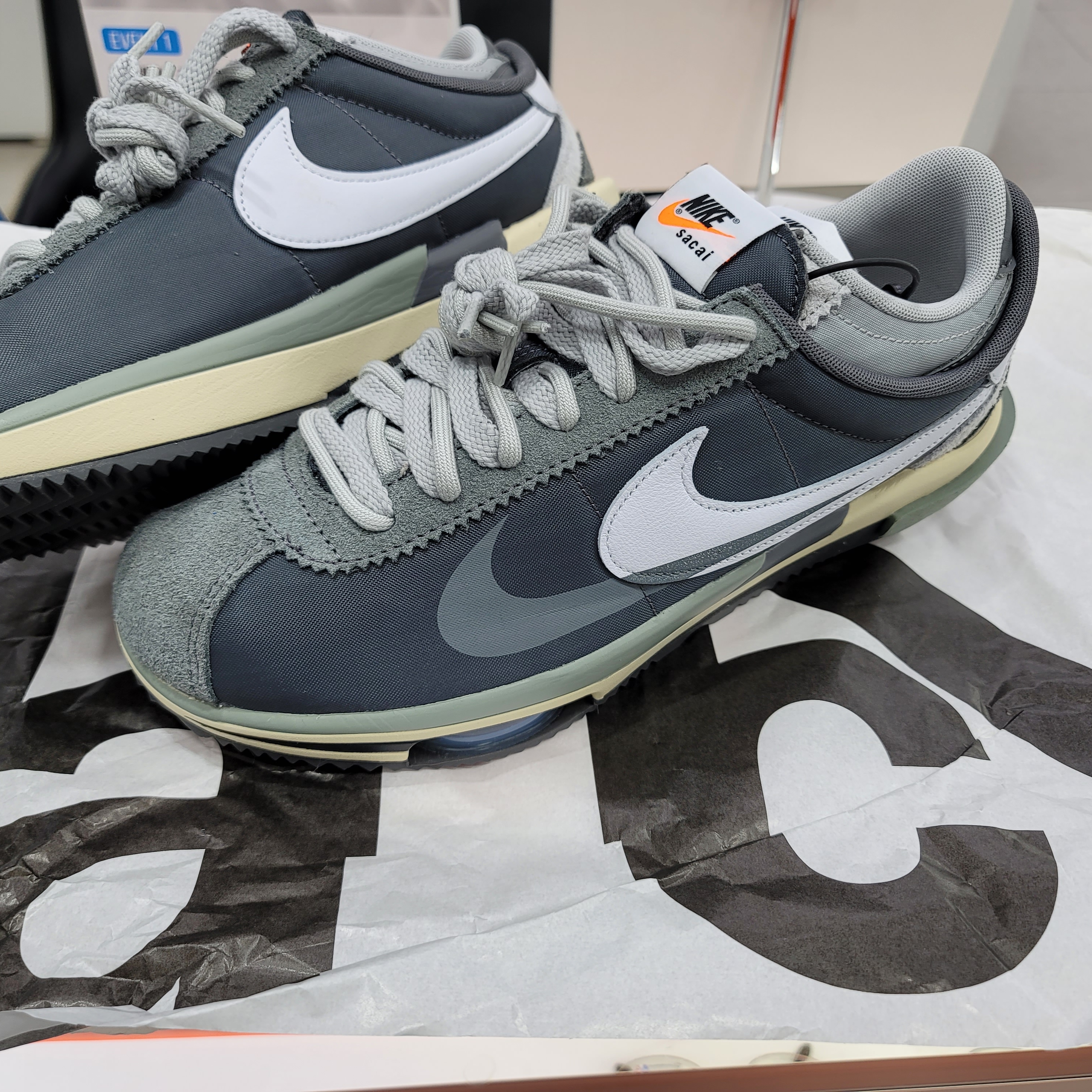 Nike x Sacai Zoom Cortez SP Iron Grey, Nike x Sacai Zoom Cortez SP Iron Grey 착용 스타일 - 2