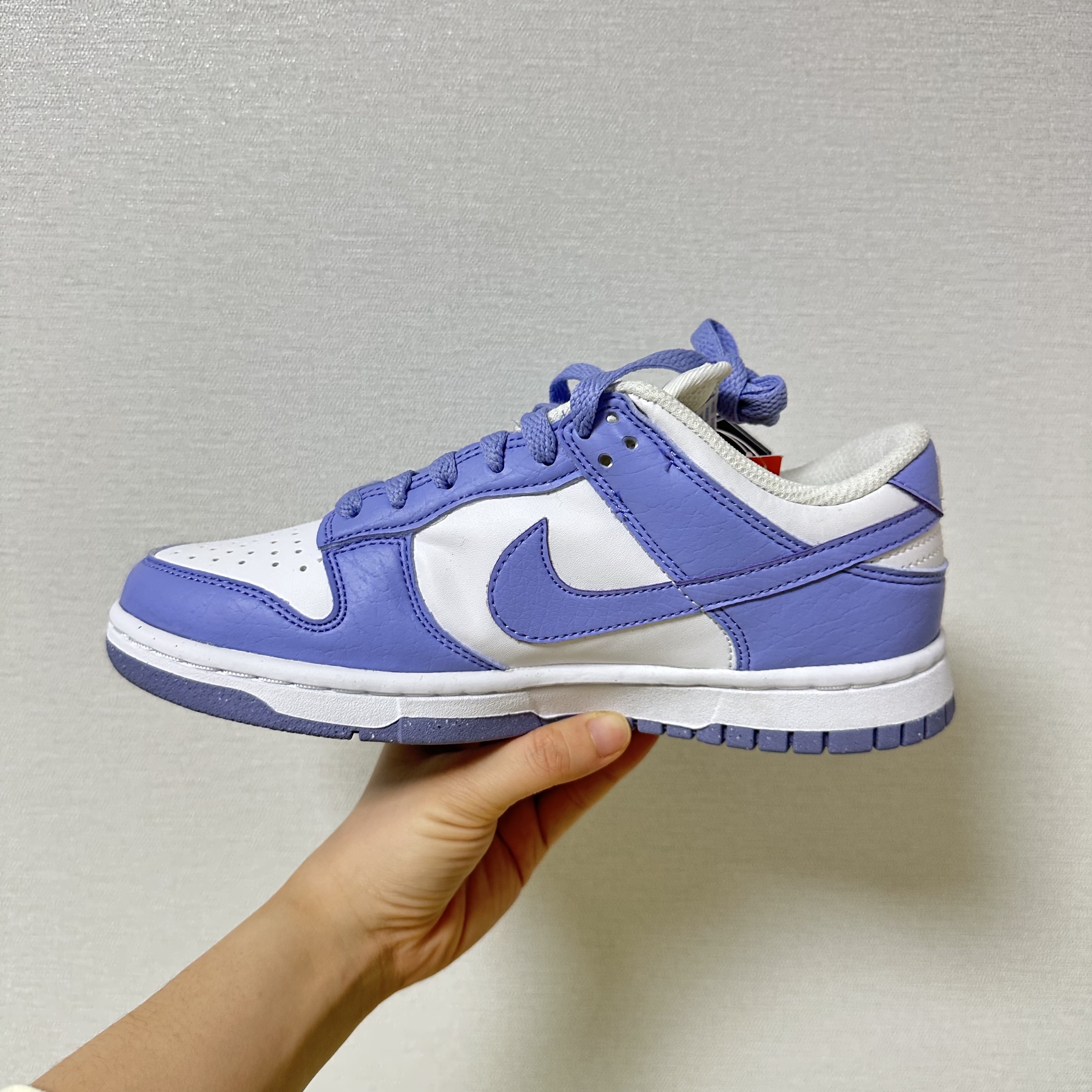 (W) Nike Dunk Low Next Nature Lilac 착용 스타일 - 1