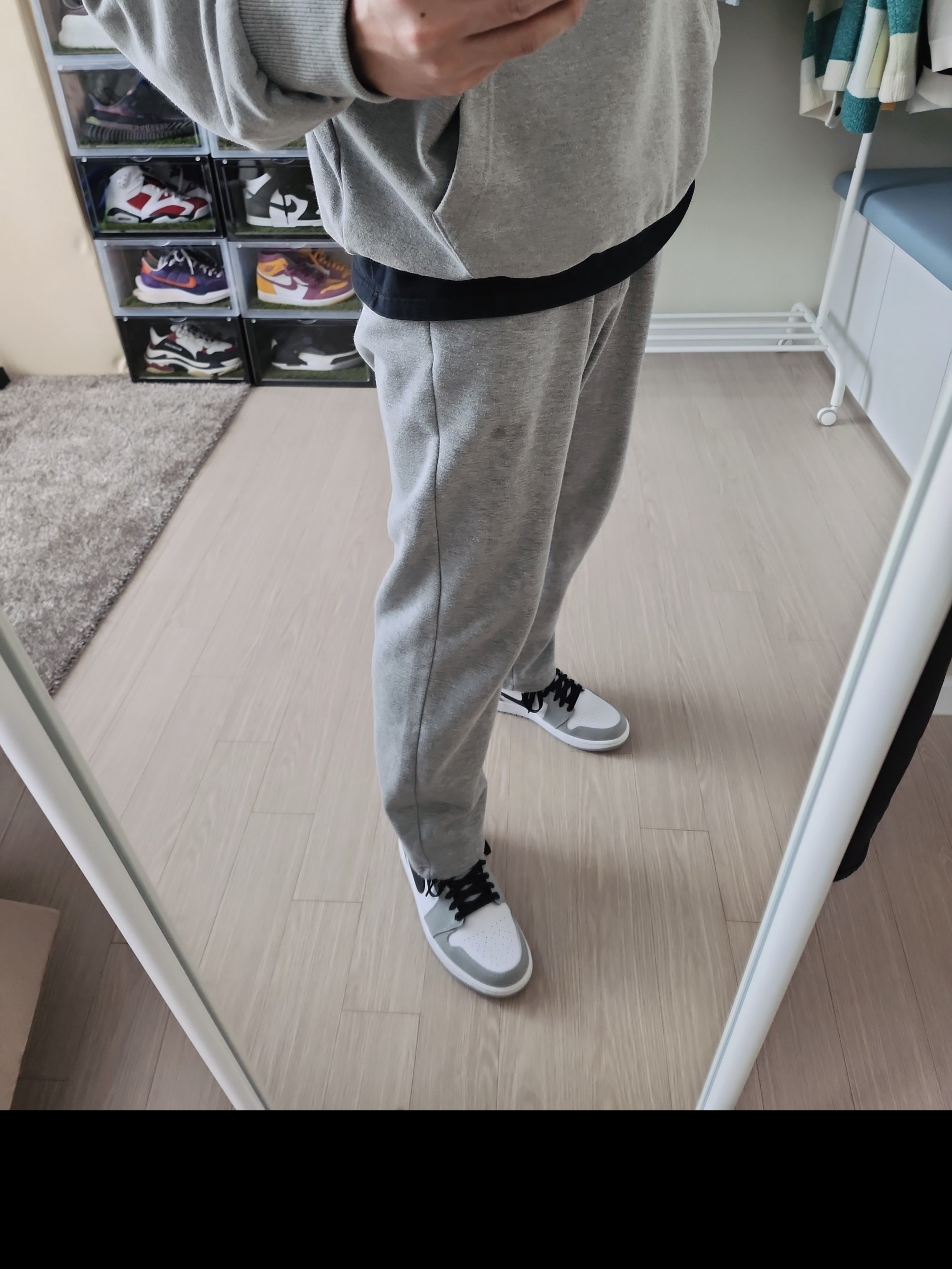 Jordan 1 Mid Light Smoke Grey 착용 스타일 - 1