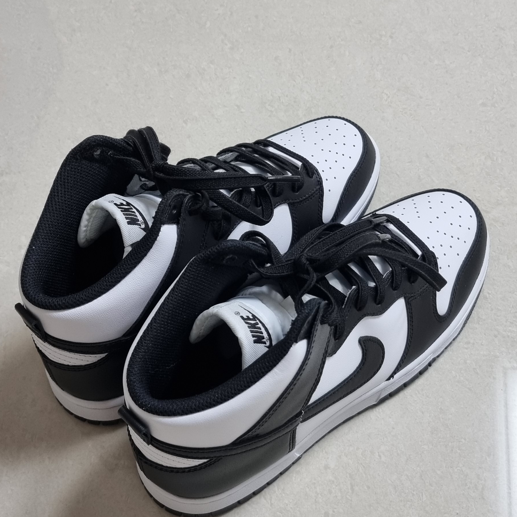 Nike Dunk High Retro Championship White 착용 스타일