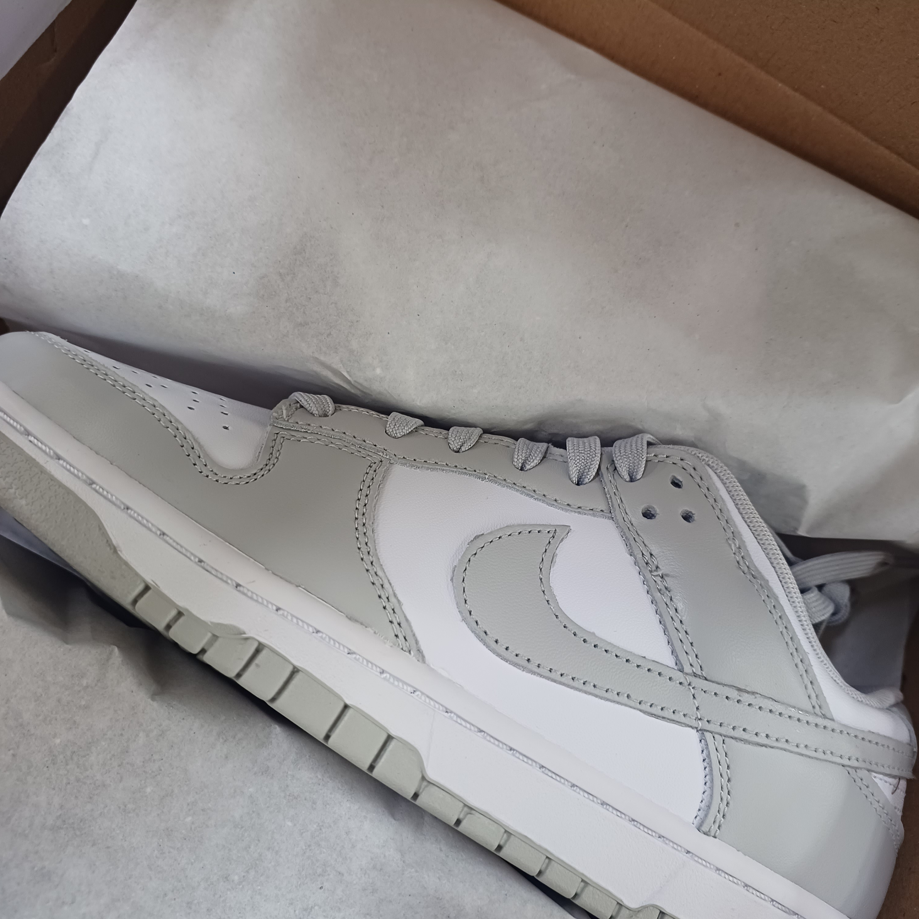 Nike Dunk Low Retro Grey Fog 착용 스타일