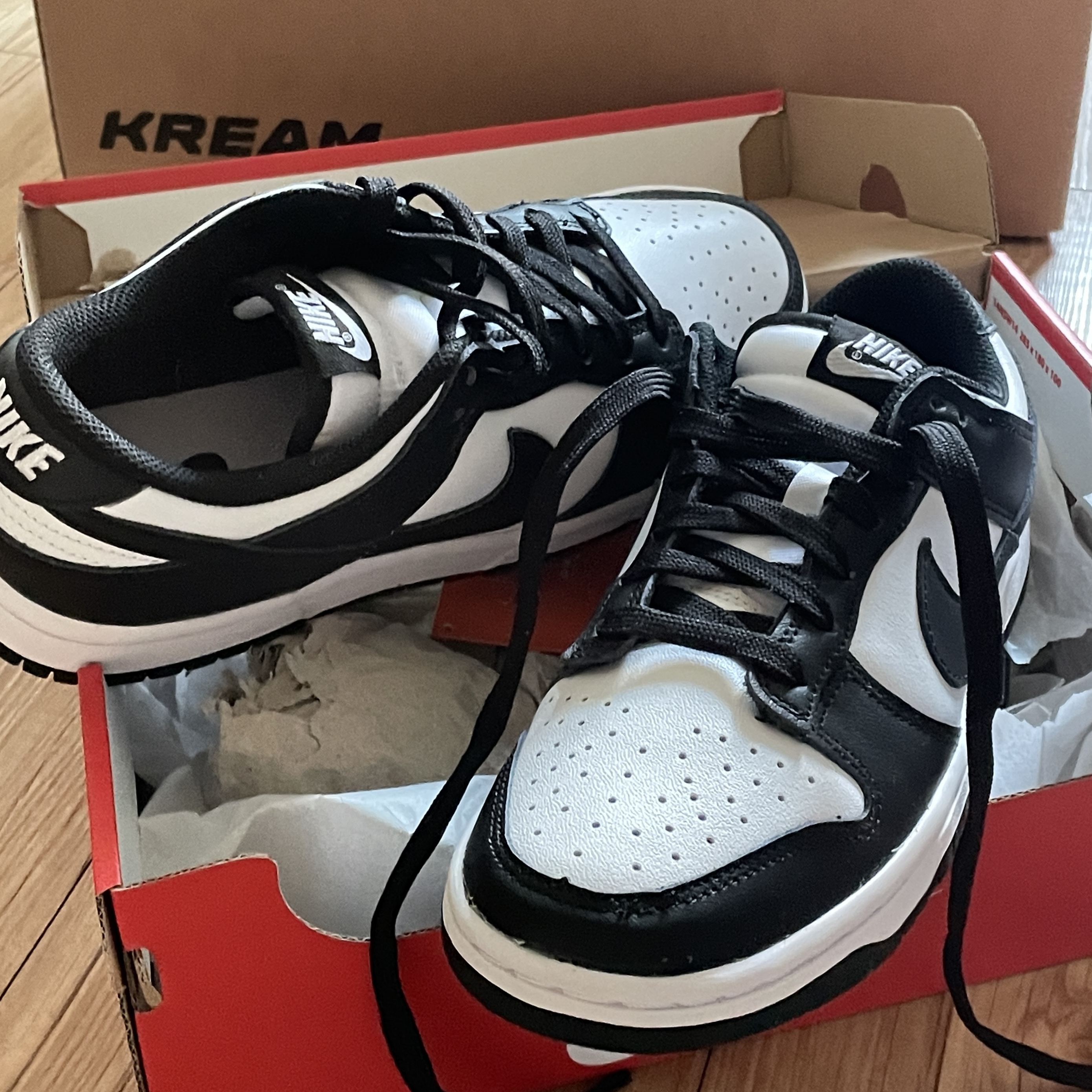 (W) Nike Dunk Low Black 착용 스타일 - 2