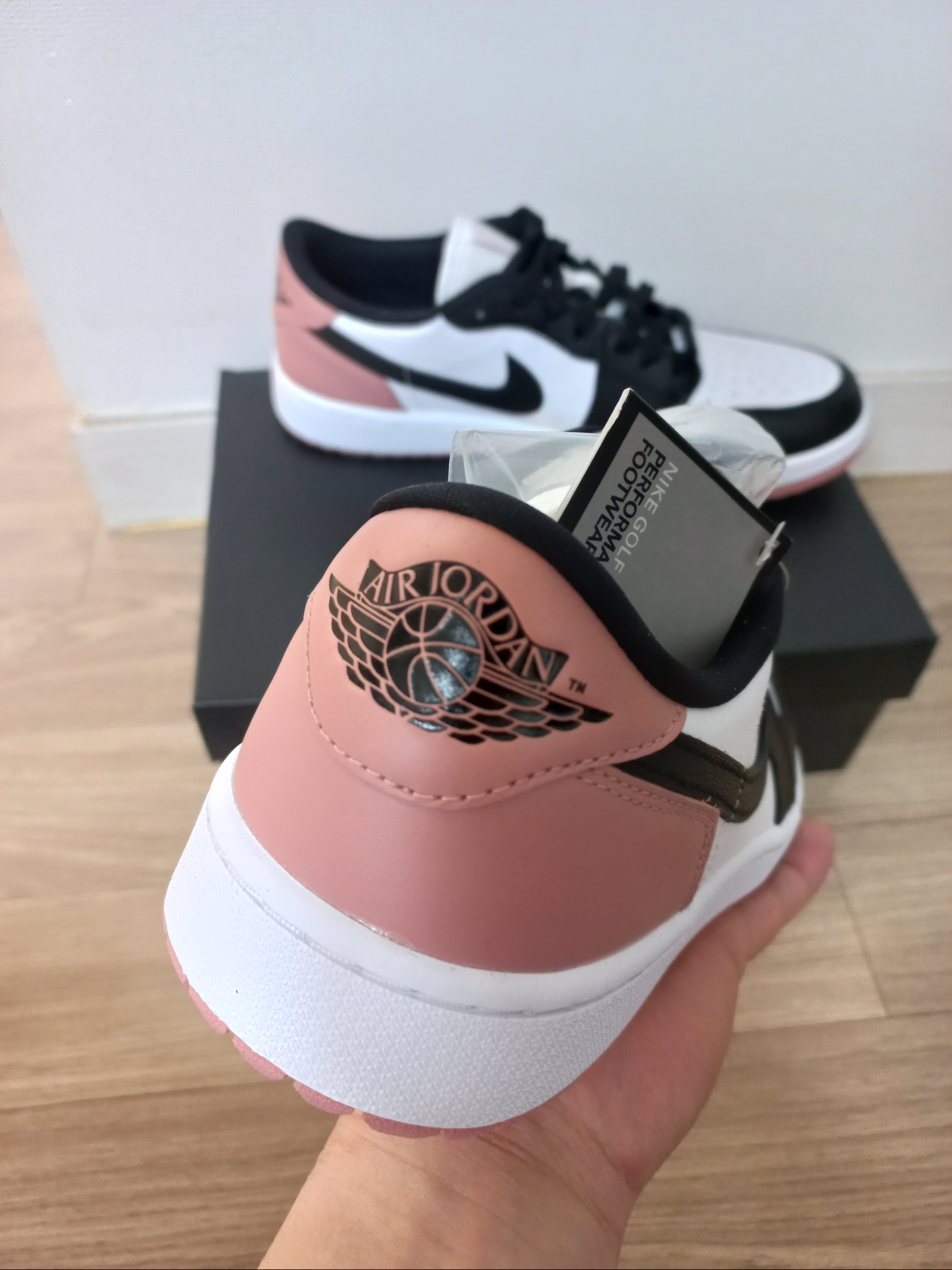 Jordan 1 Low Golf Rust Pink 착용 스타일 - 2