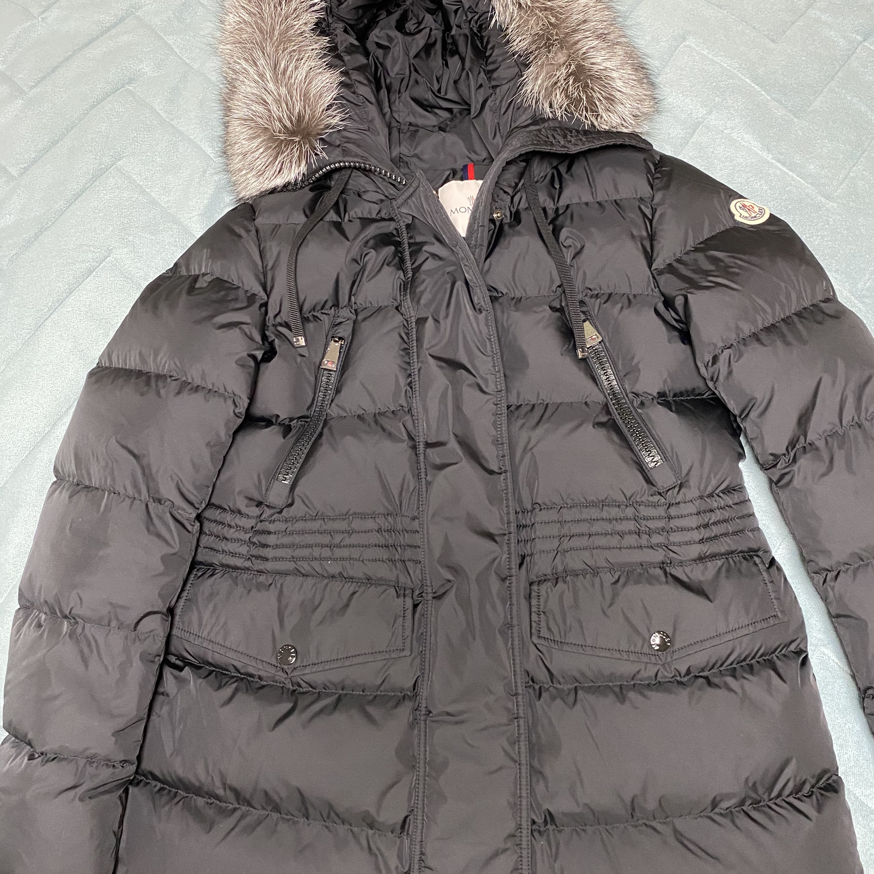 (W) Moncler Aphroti Long Down Jacket Black - 22FW 착용 스타일 - 4