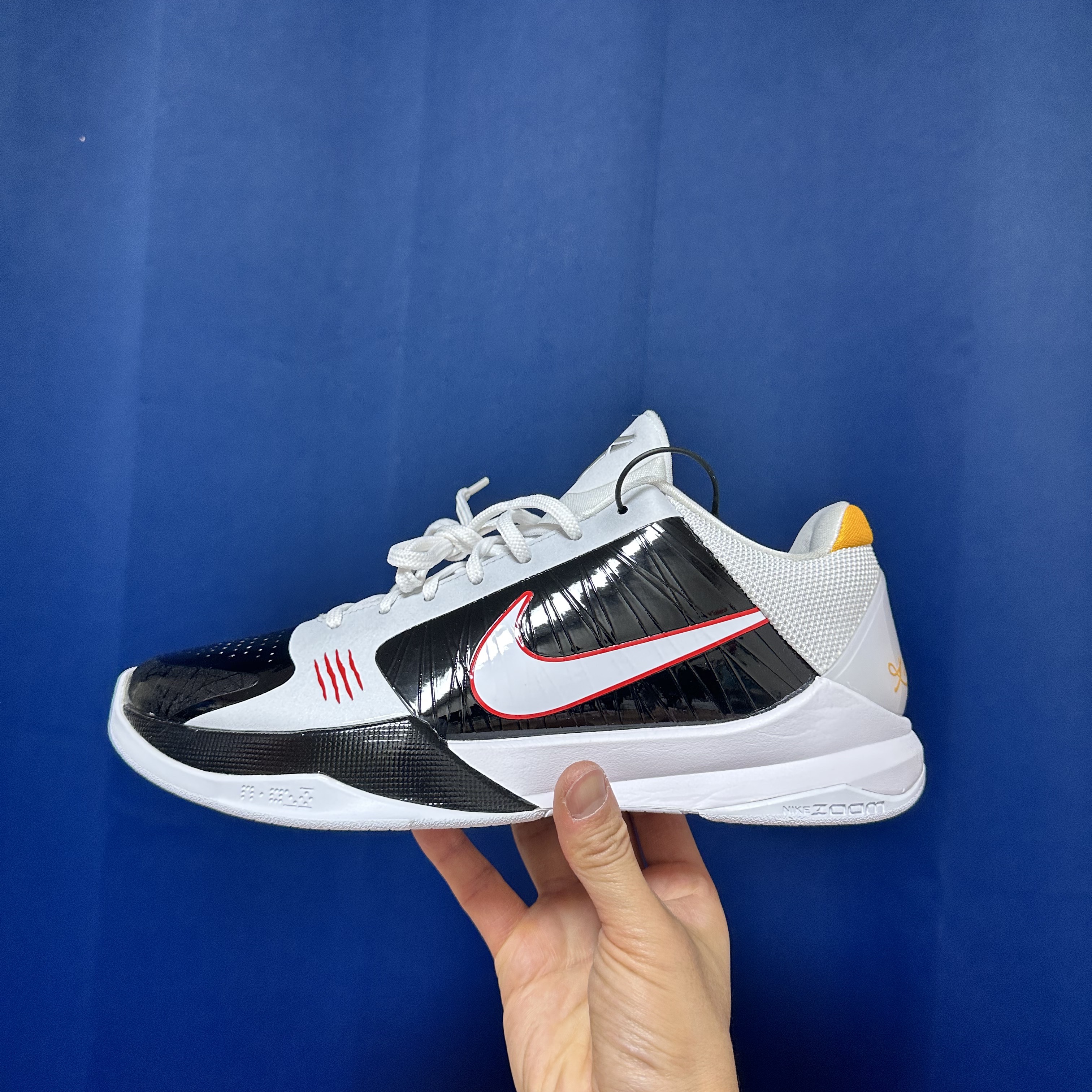 Nike Kobe 5 Protro Alternate Bruce Lee 착용 스타일