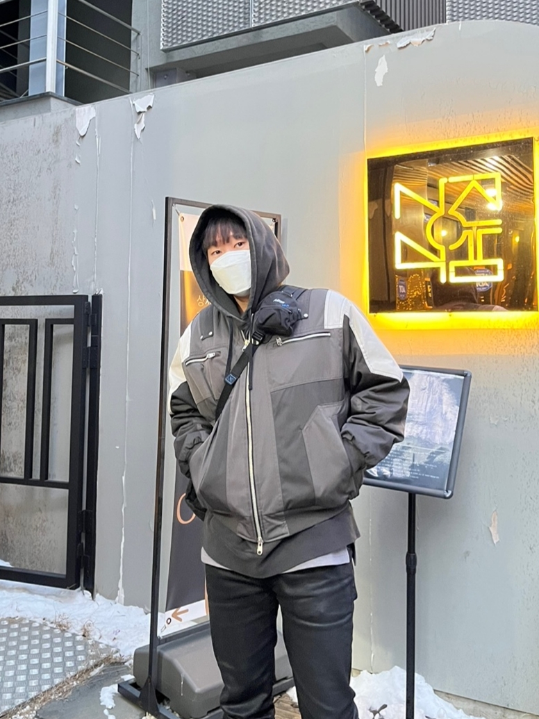 Undermycar Wani Kame Multi Block Pocket Turtle Bomber Driftwood - 22FW, Jordan x Travis Scott MJ Fleece Hoodie - US/EU 착용 스타일 - 2