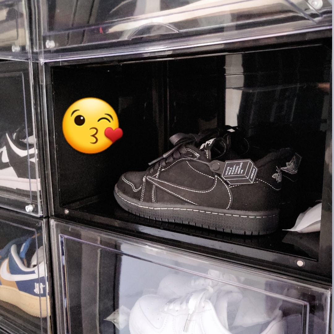 Jordan 1 x Travis Scott Retro Low OG SP Black Phantom 착용 스타일 - 4