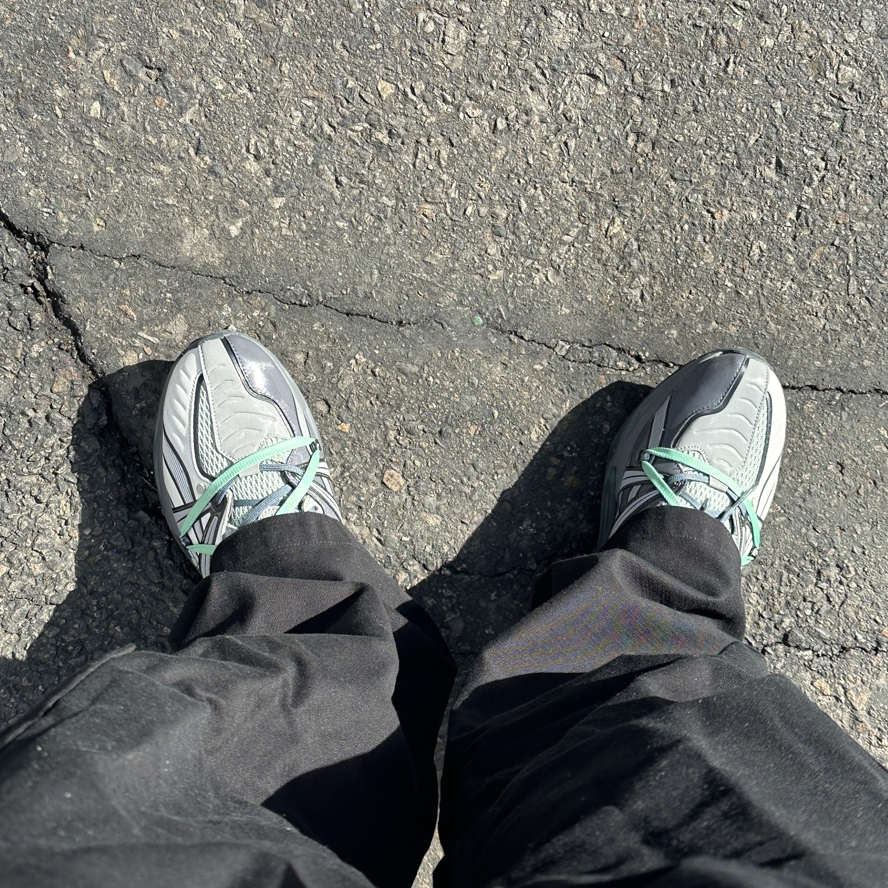 Asics x Andersson Bell HN2-S Protoblast Smoke Grey 착용 스타일