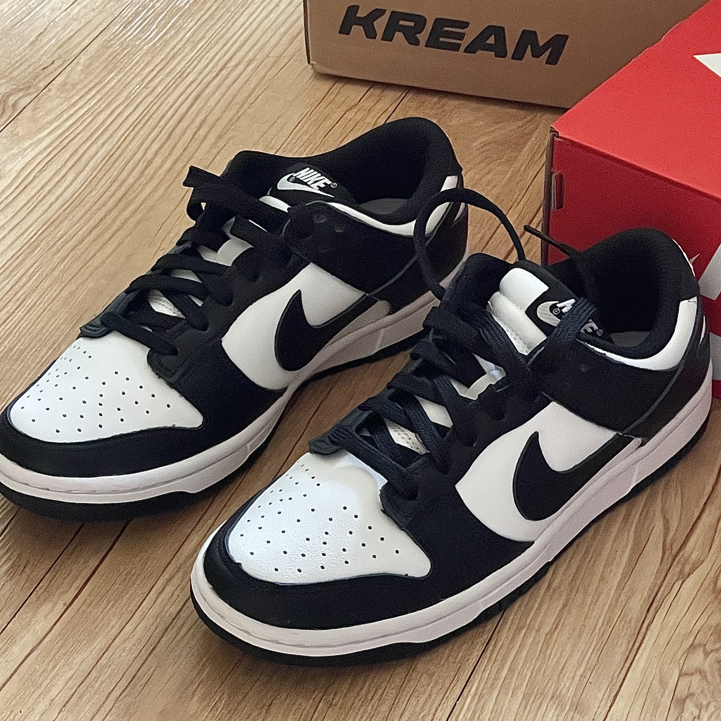 (W) Nike Dunk Low Black 착용 스타일 - 5