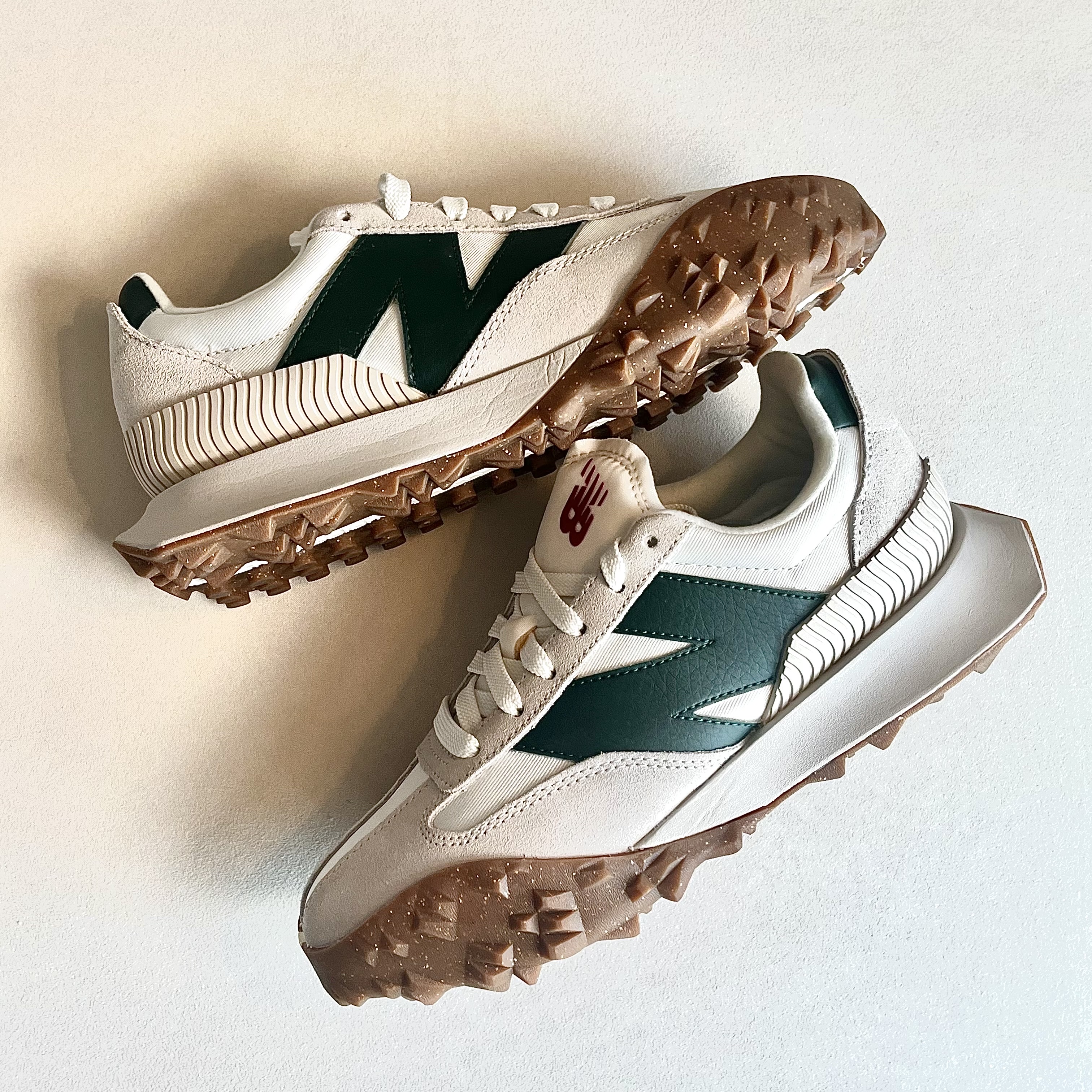 New Balance XC-72 Sea Salt Nightwatch Green 착용 스타일