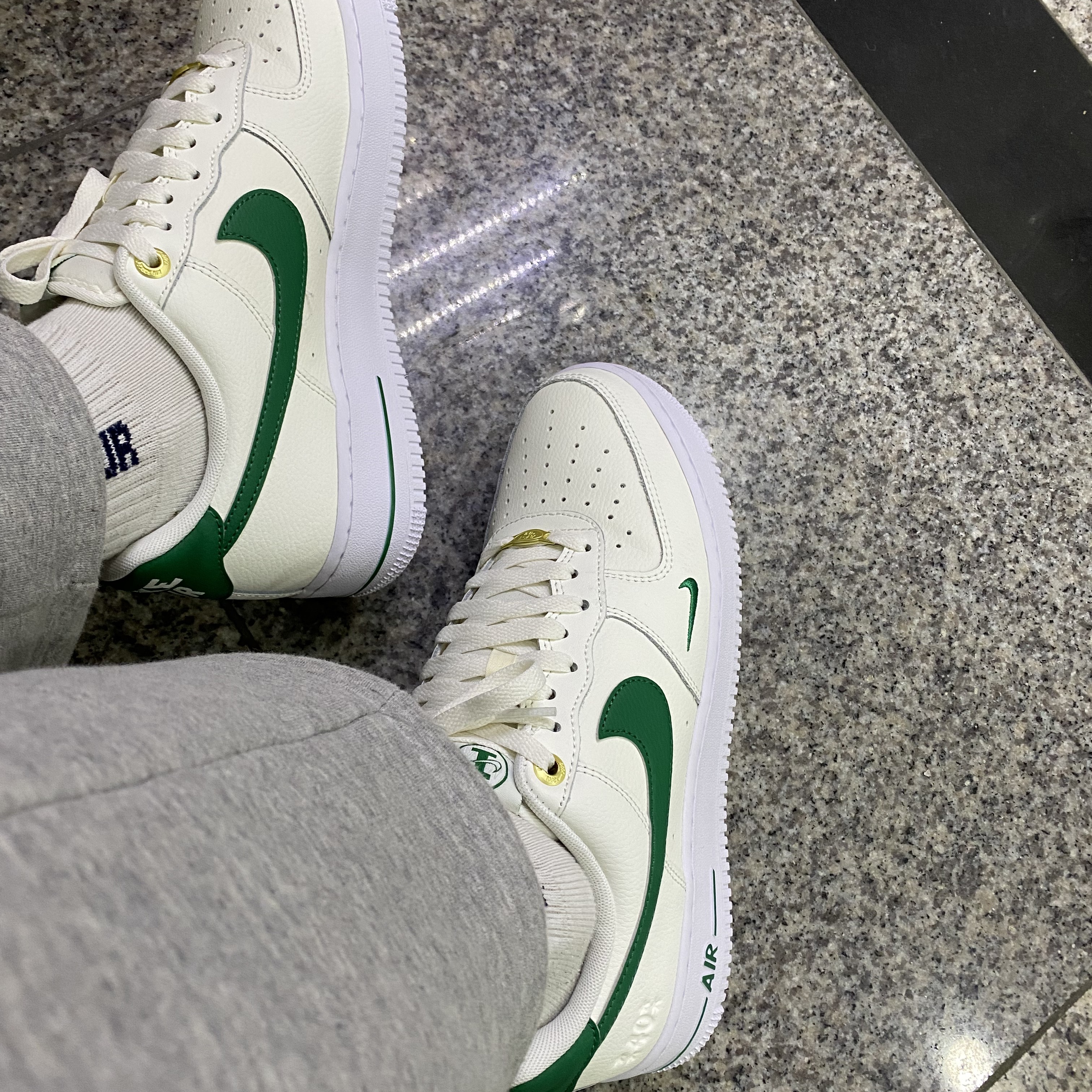 Nike Air Force 1 '07 LV8 40th Anniversary Join Forces Sail Malachite 착용 스타일