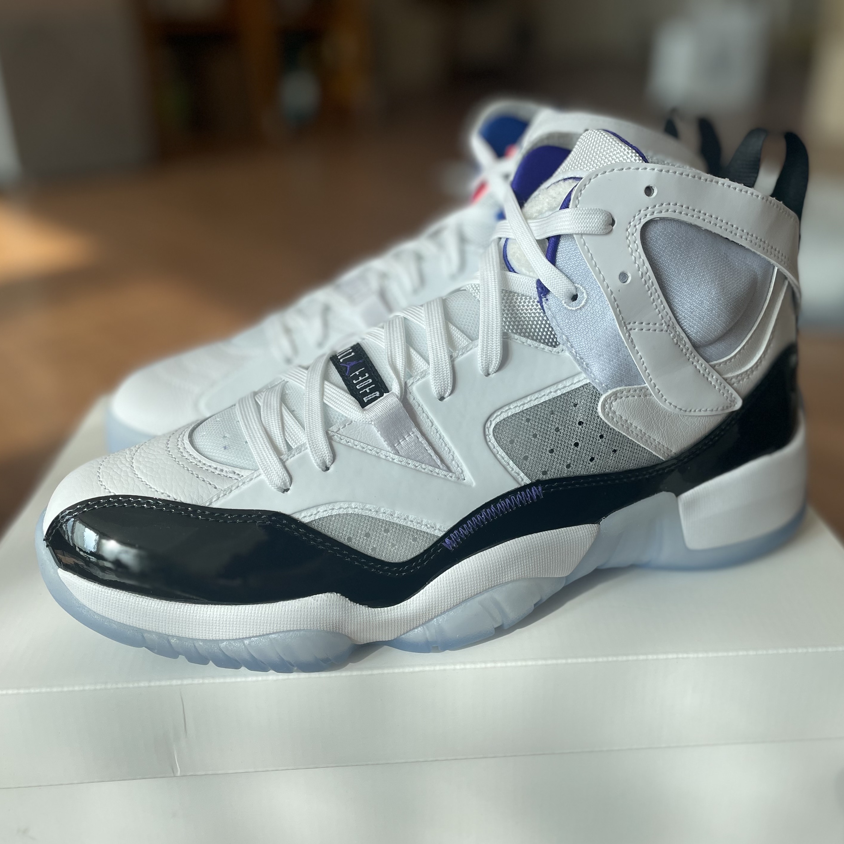 Jordan Jumpman Two Trey Dark Concord 착용 스타일 - 1