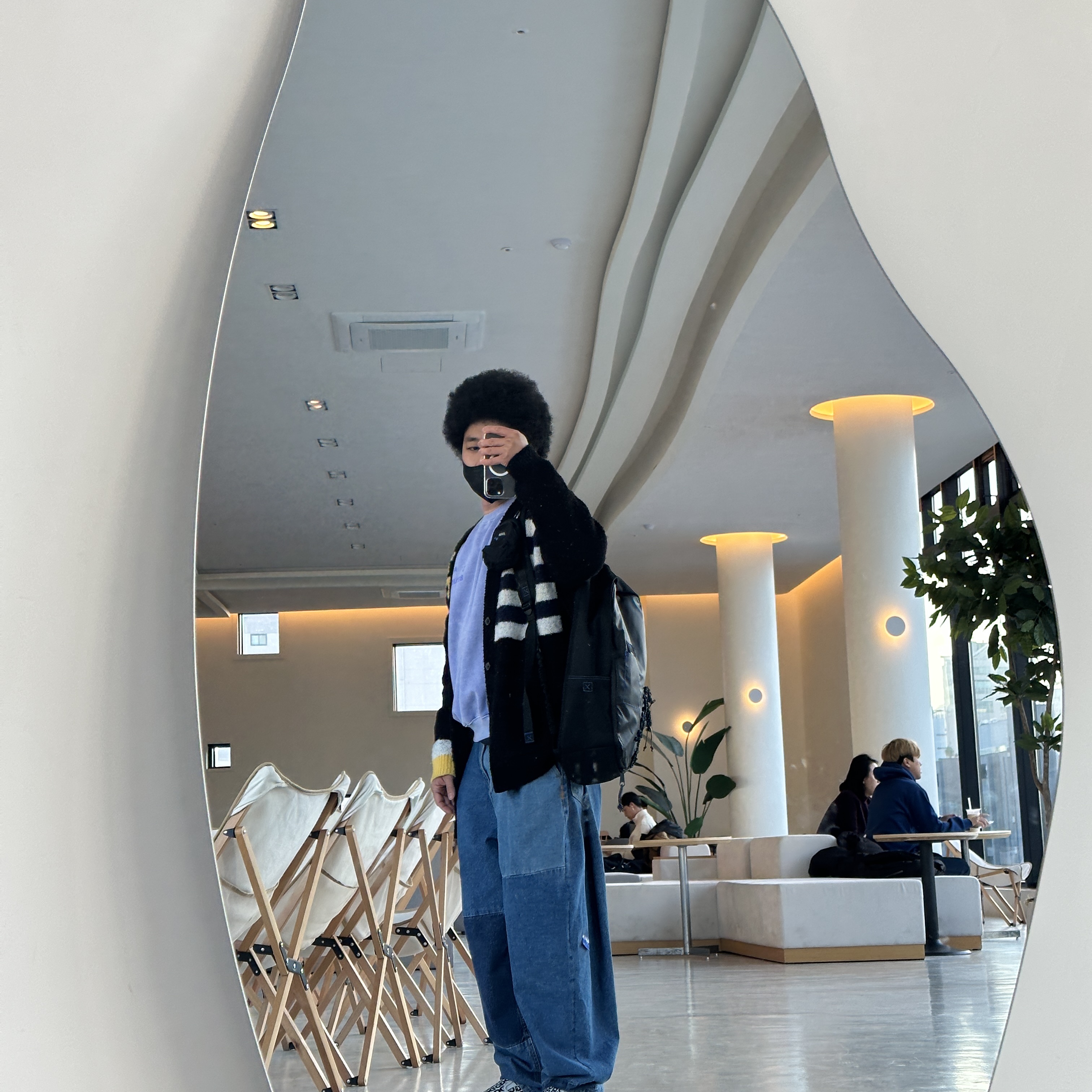 Ader Error x Eastpak Up-Down Sling Black, Zara x Ader Error Barrel Leg Jeans Blue 착용 스타일