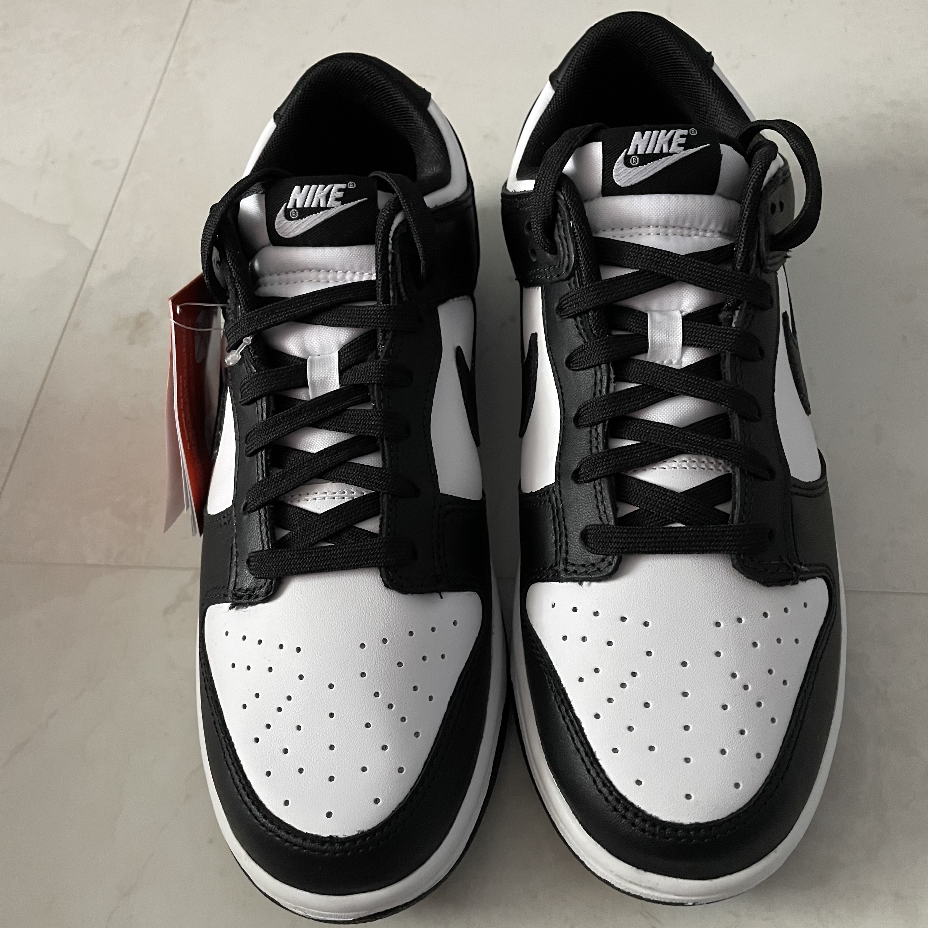 Nike Dunk Low Retro Black 착용 스타일 - 2