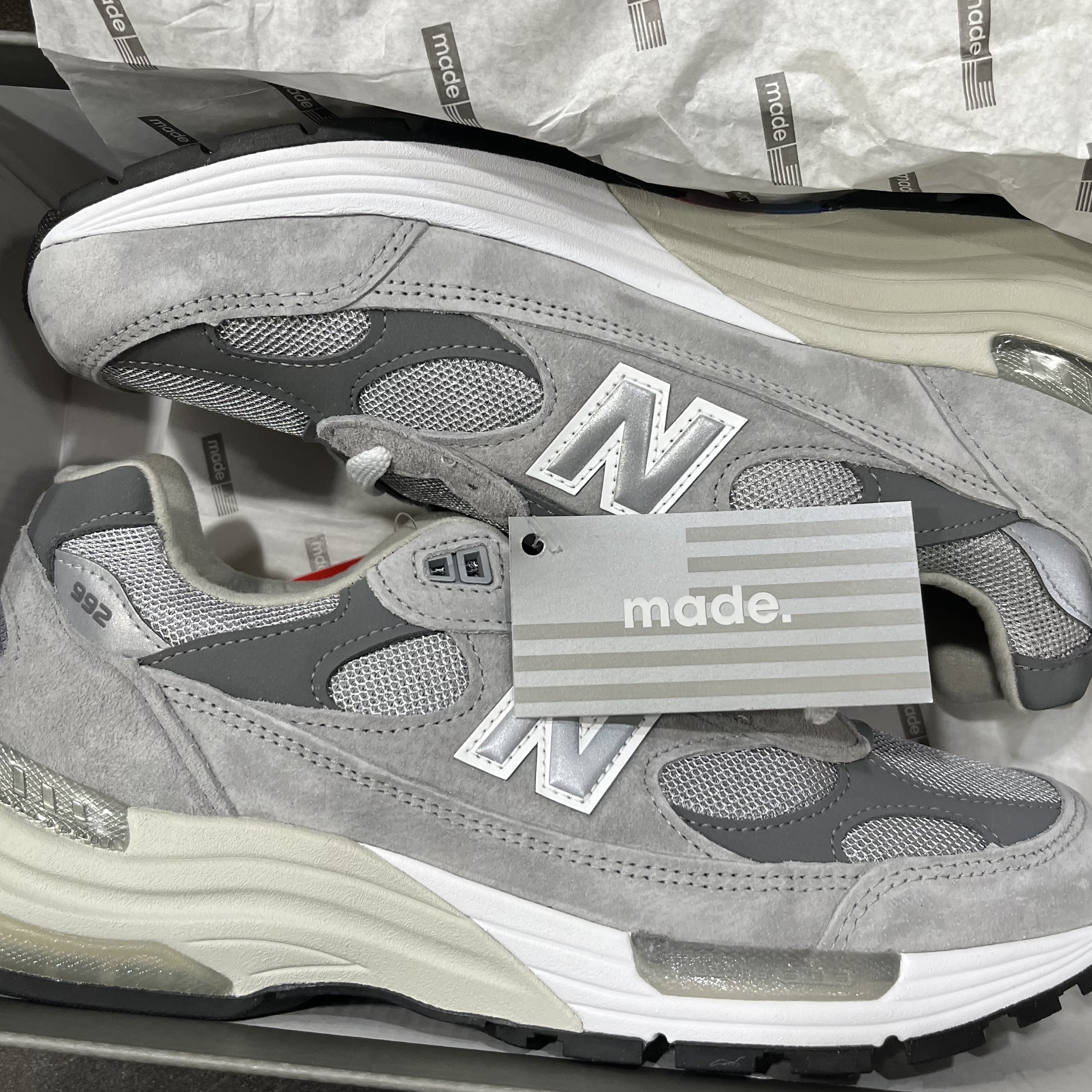 New Balance 992 Made in USA Grey - D Standard 착용 스타일